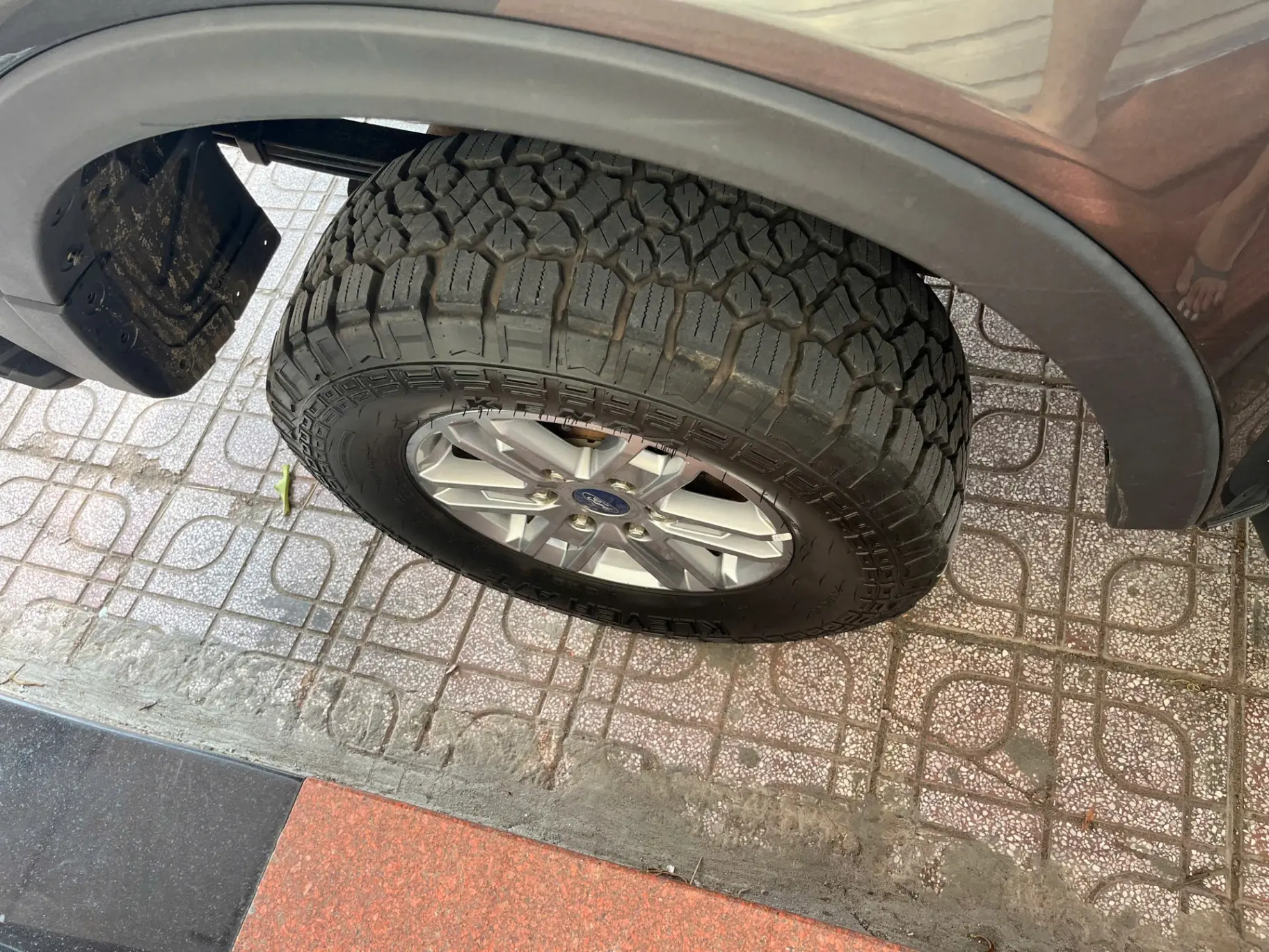 Ford Ranger XLS 2.0L 4x4 AT 2023 - Ngoại thất 9