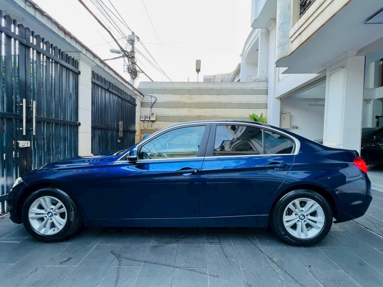 BMW 3 series 320i 2016