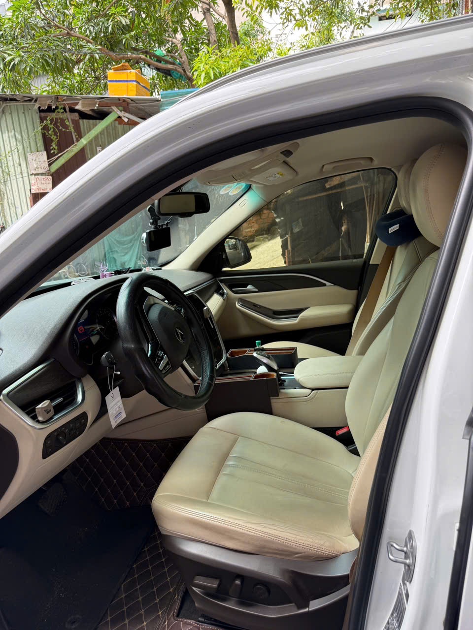 Vinfast Lux sa 2.0 Premium 2.0 AT 2020 - Nội thất 4