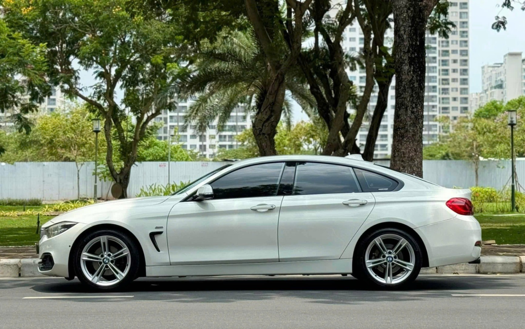 BMW 4 series 420i Gran Coupe 2017 - Ngoại thất 5