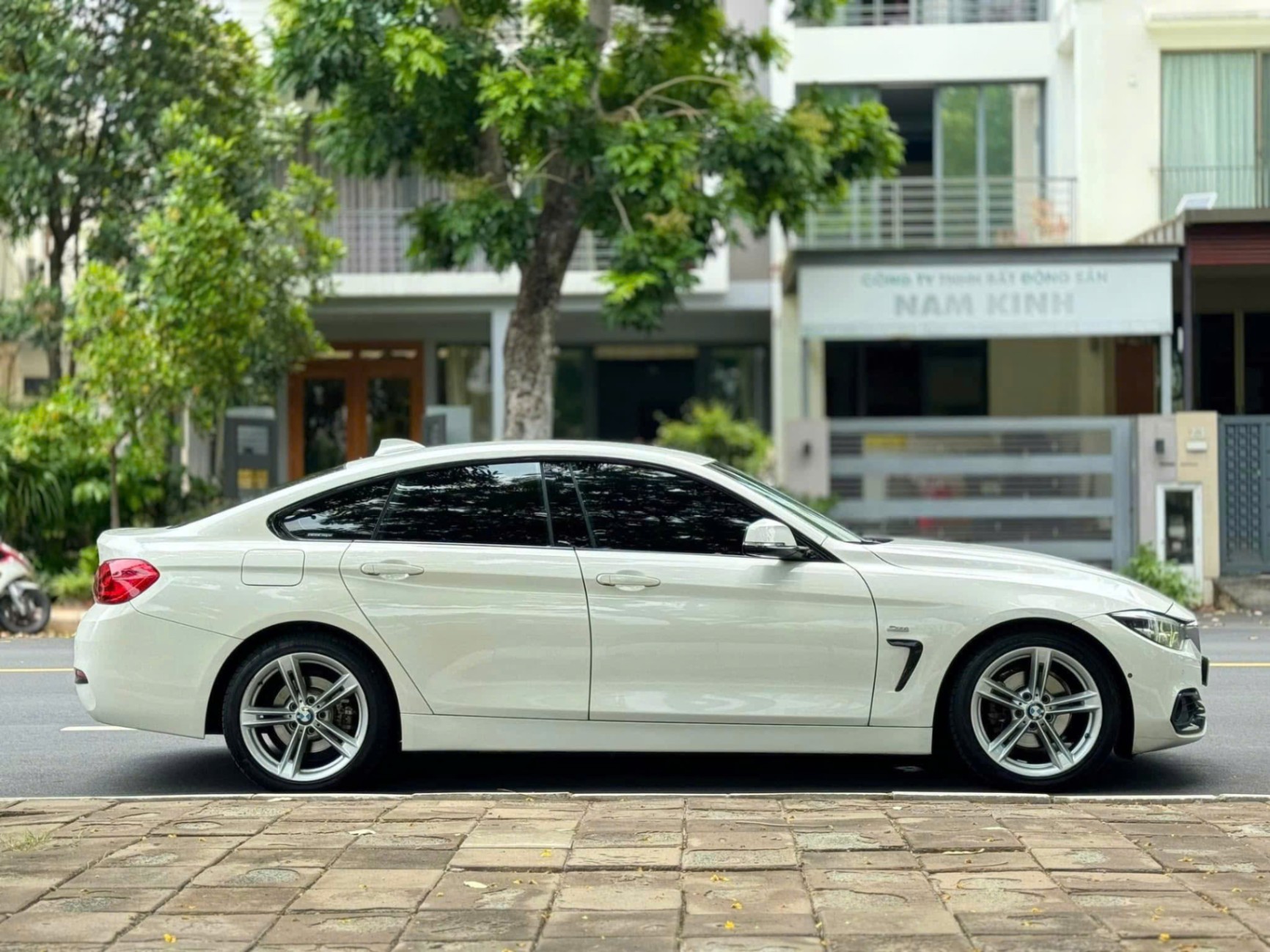 BMW 4 series 420i Gran Coupe 2017 - Ngoại thất 6