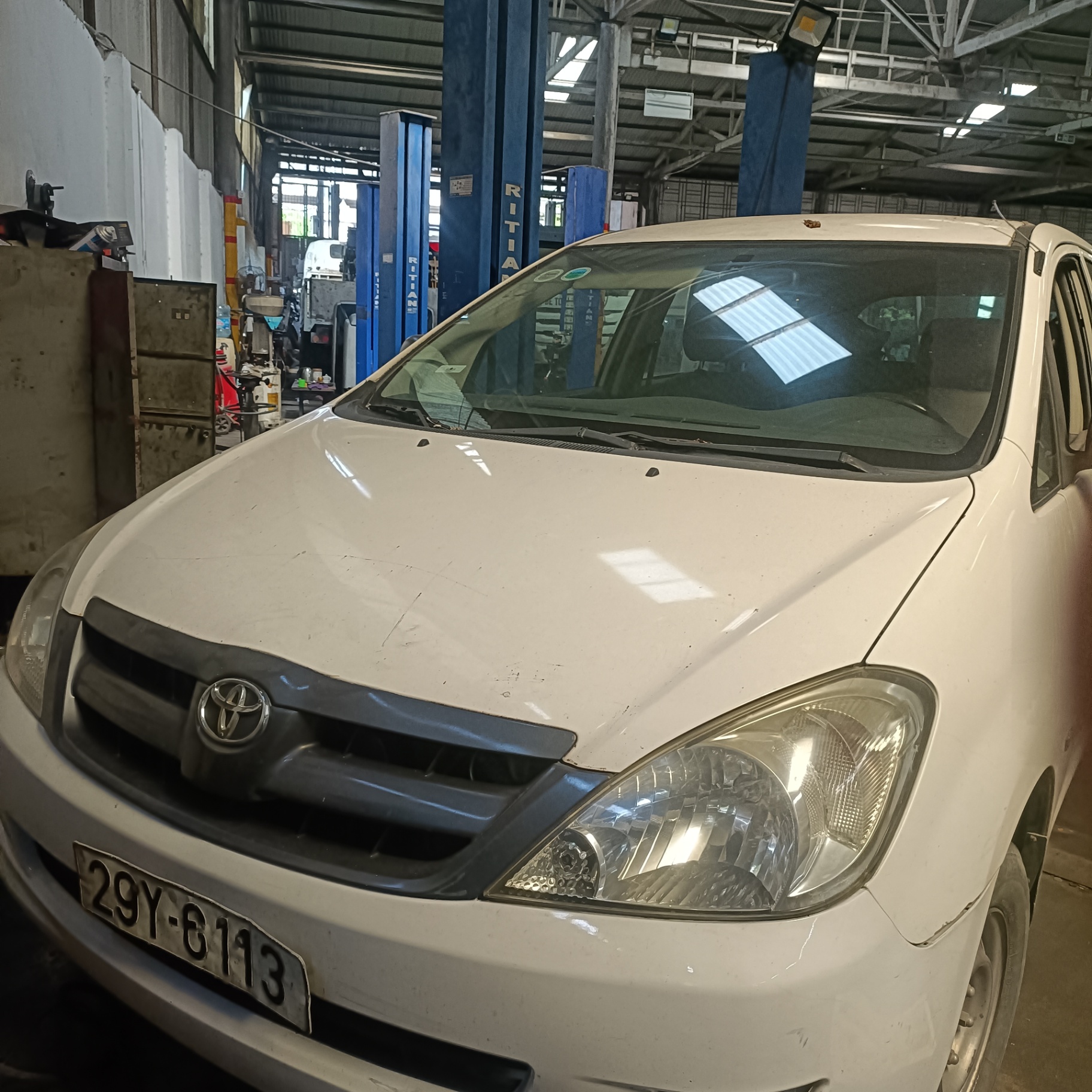 Toyota Innova J 2006 - Ngoại thất 2