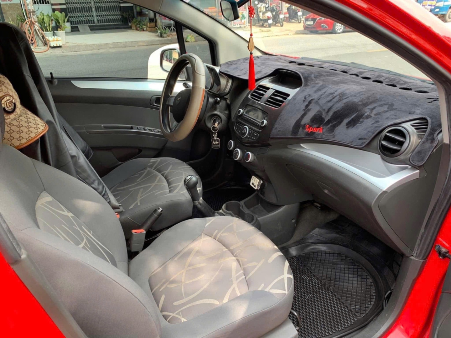 Chevrolet Spark LS 1.0 MT 2015 - Nội thất 3