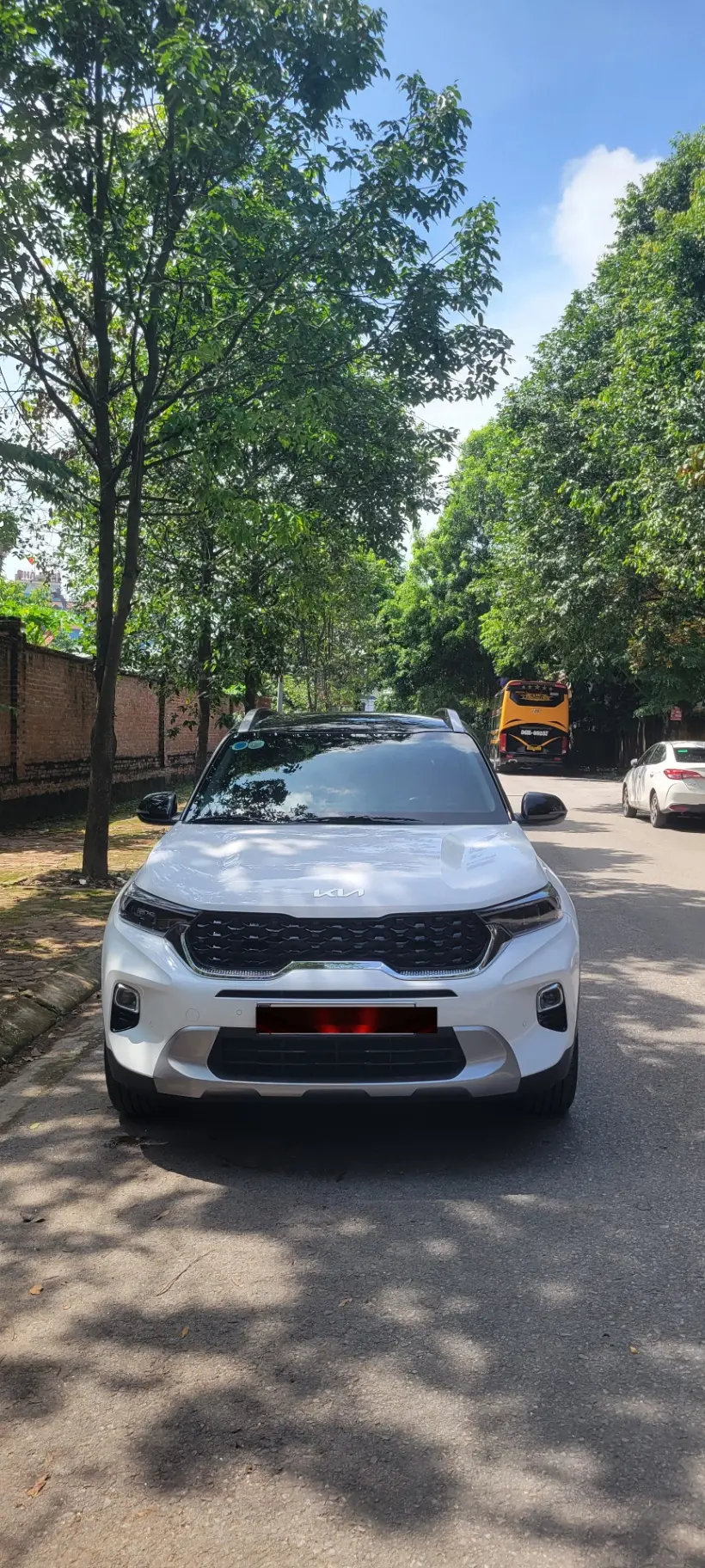 Kia Sonet Luxury 1.5 AT 2023