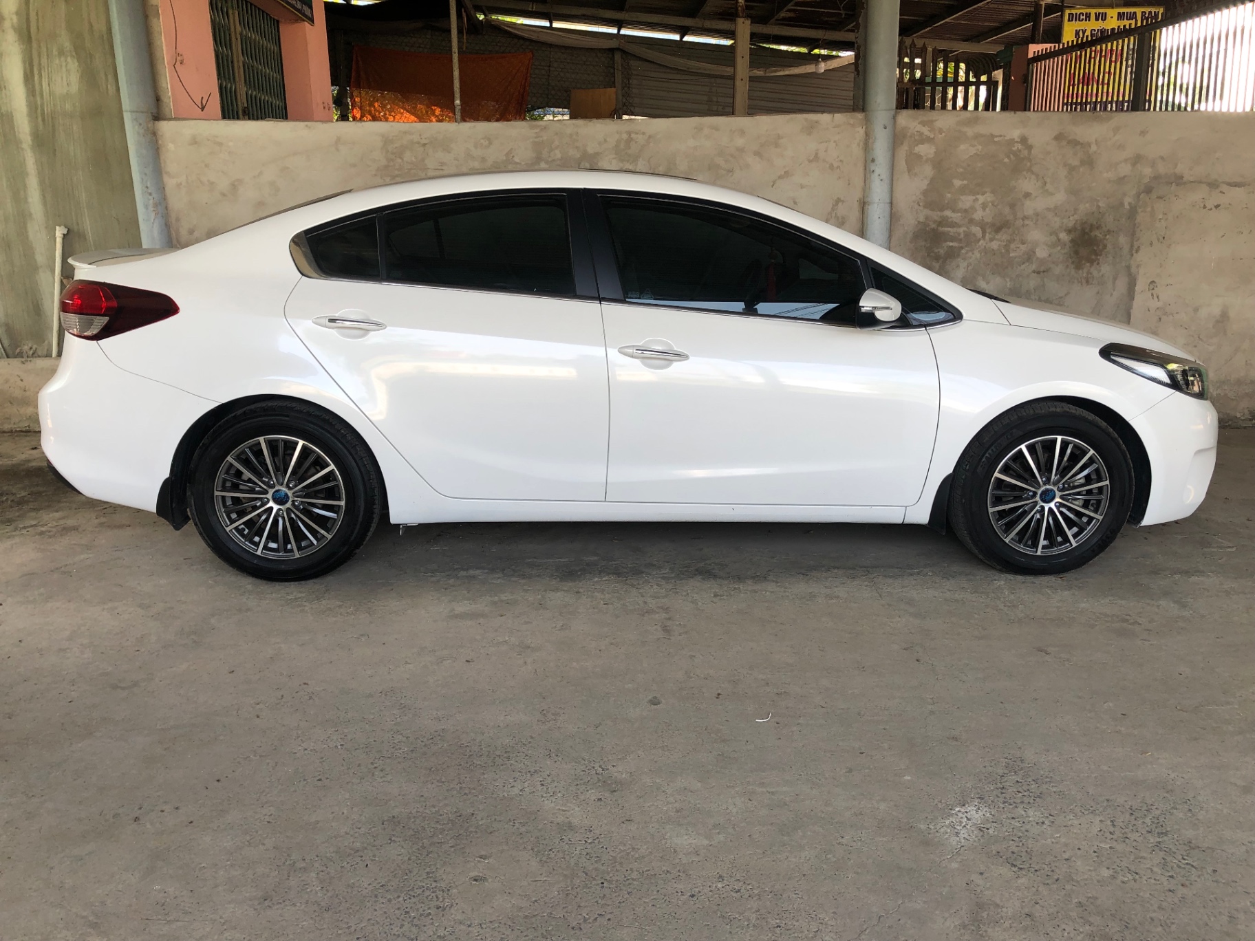 Kia Cerato 1.6 AT 2017 - Ngoại thất 2
