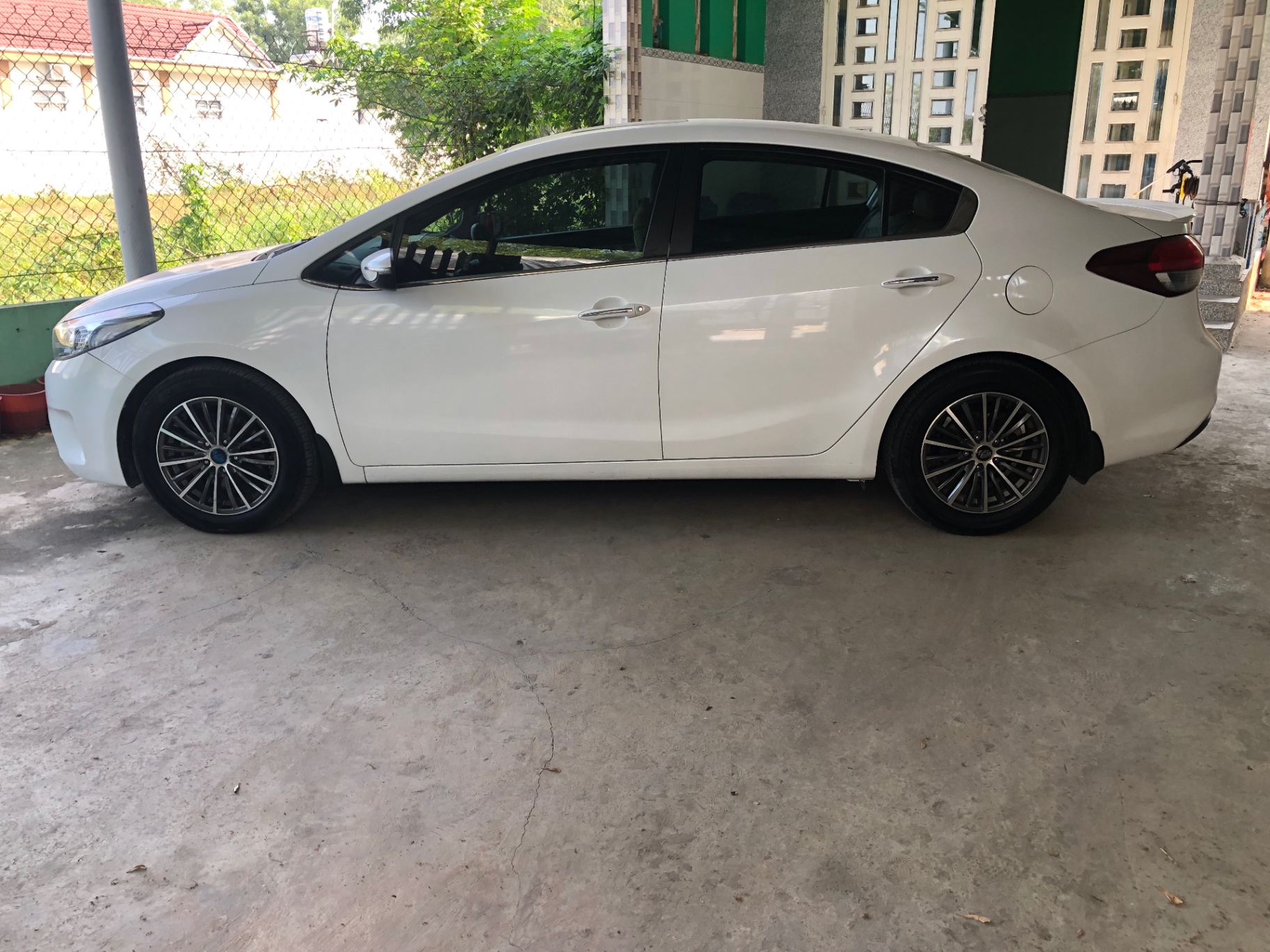 Kia Cerato 1.6 AT 2017 - Ngoại thất 1