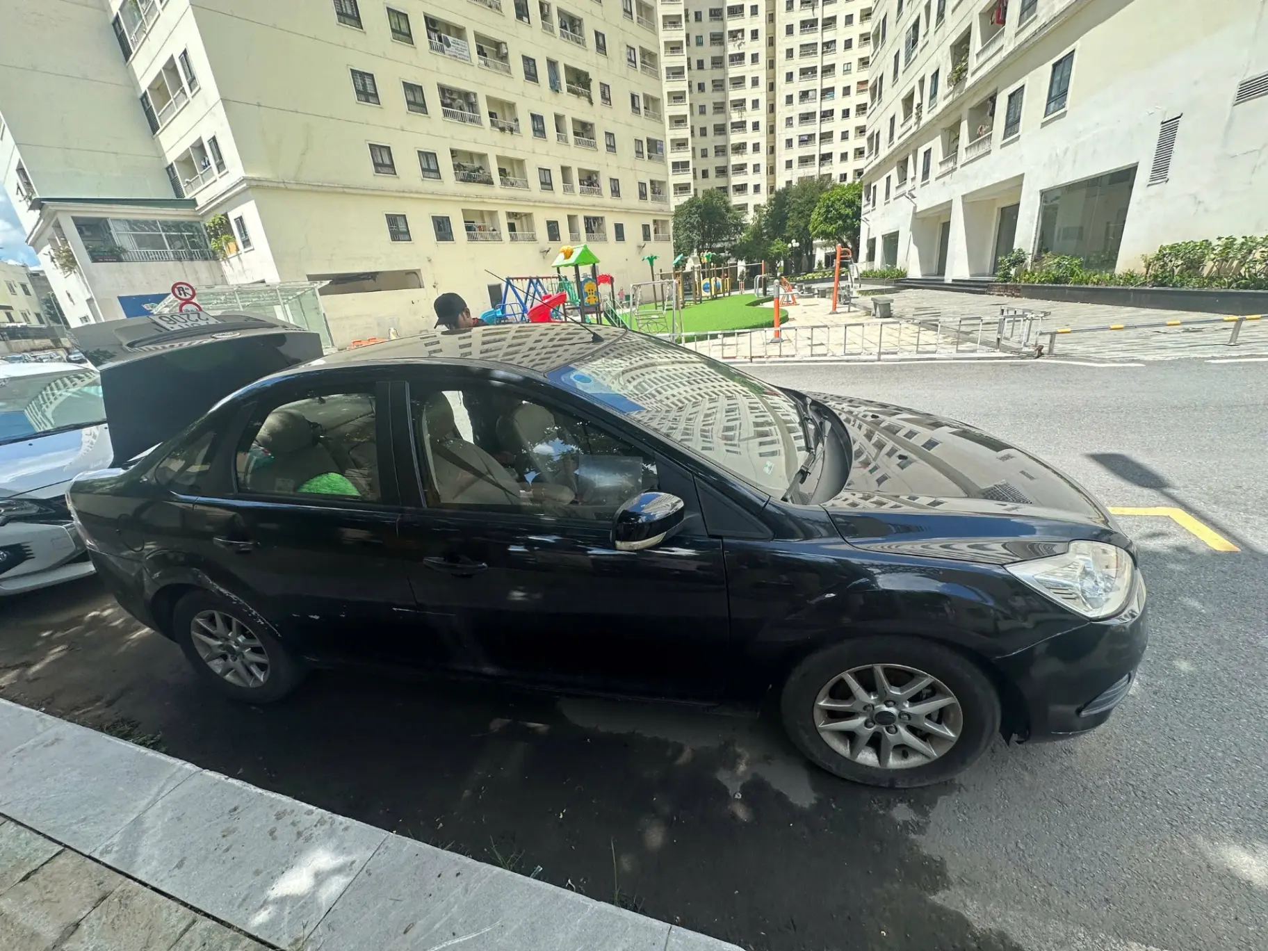 Ford Focus 1.8 MT 2009 - Ngoại thất 8