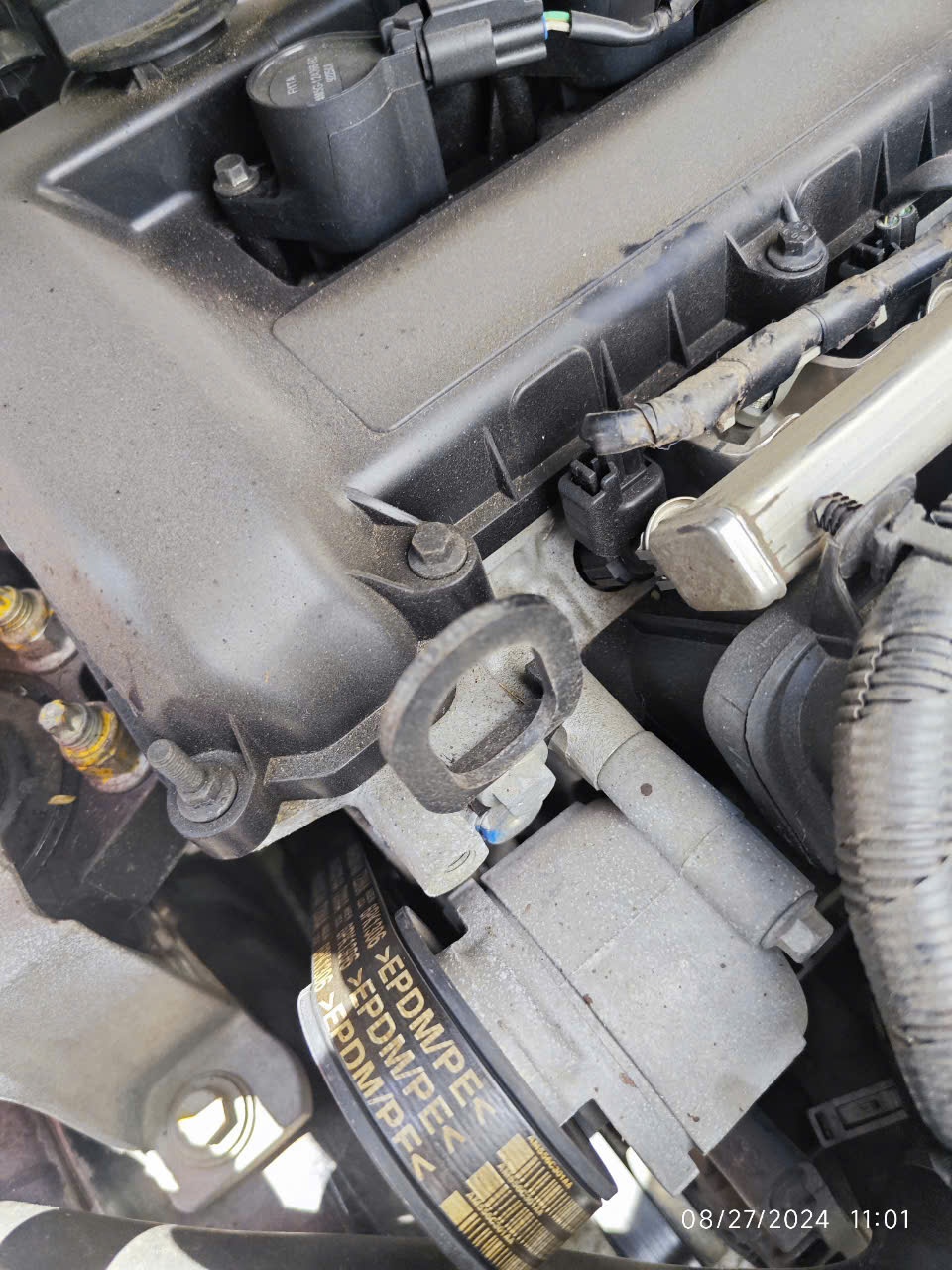 Ford Focus 1.8 MT 2009 - Khoang động cơ 5