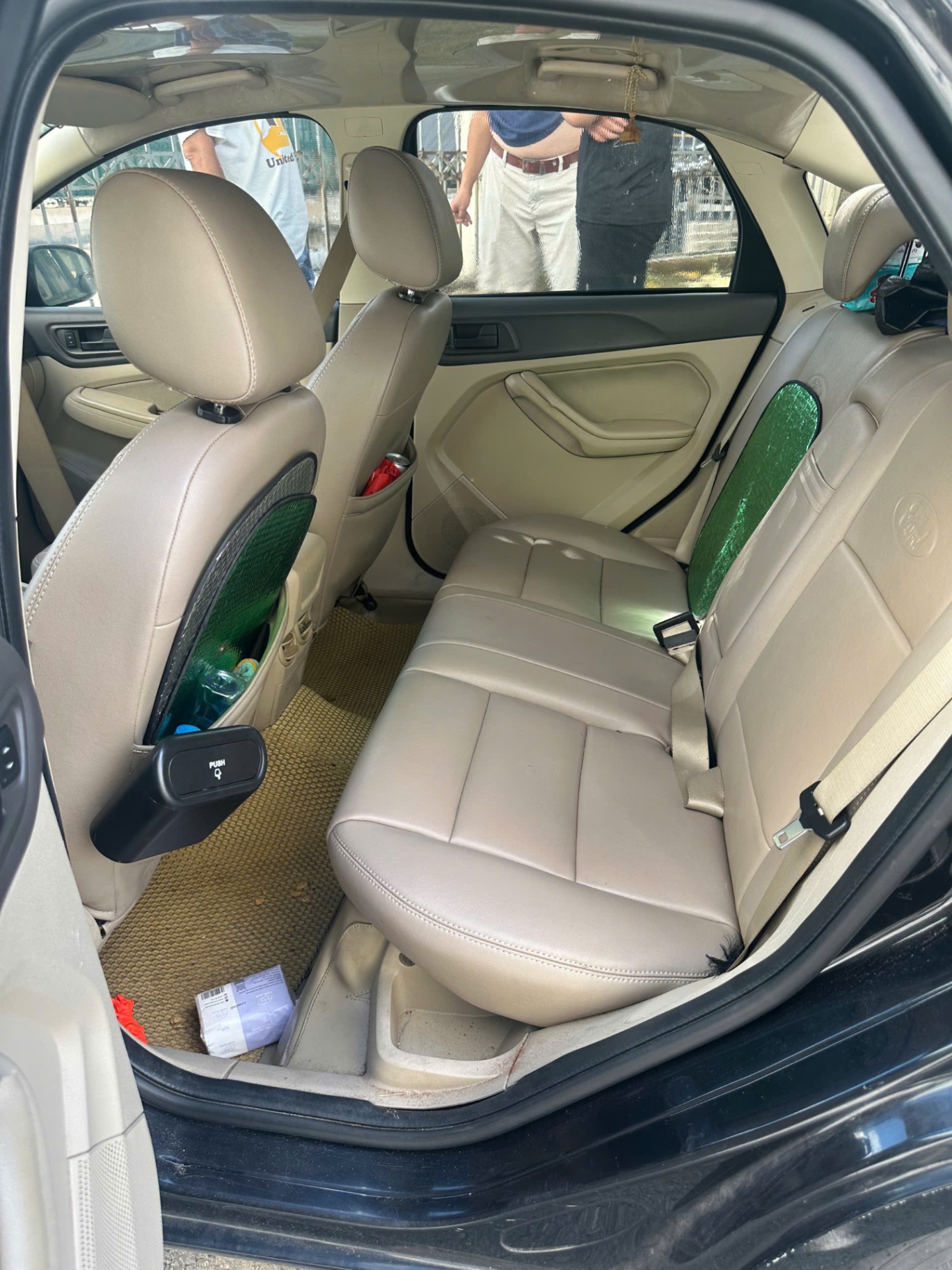 Ford Focus 1.8 MT 2009 - Nội thất 6