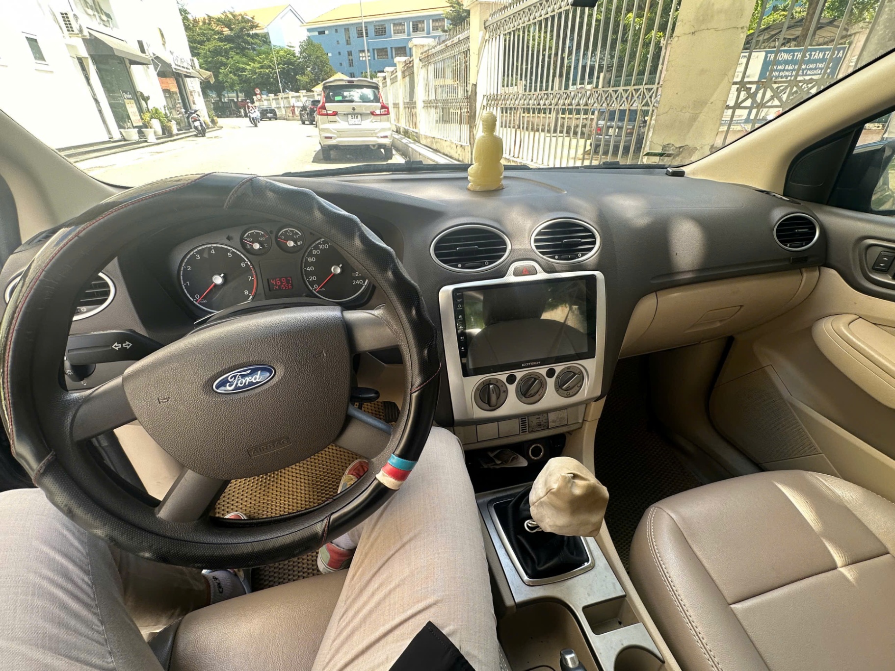 Ford Focus 1.8 MT 2009 - Nội thất 1