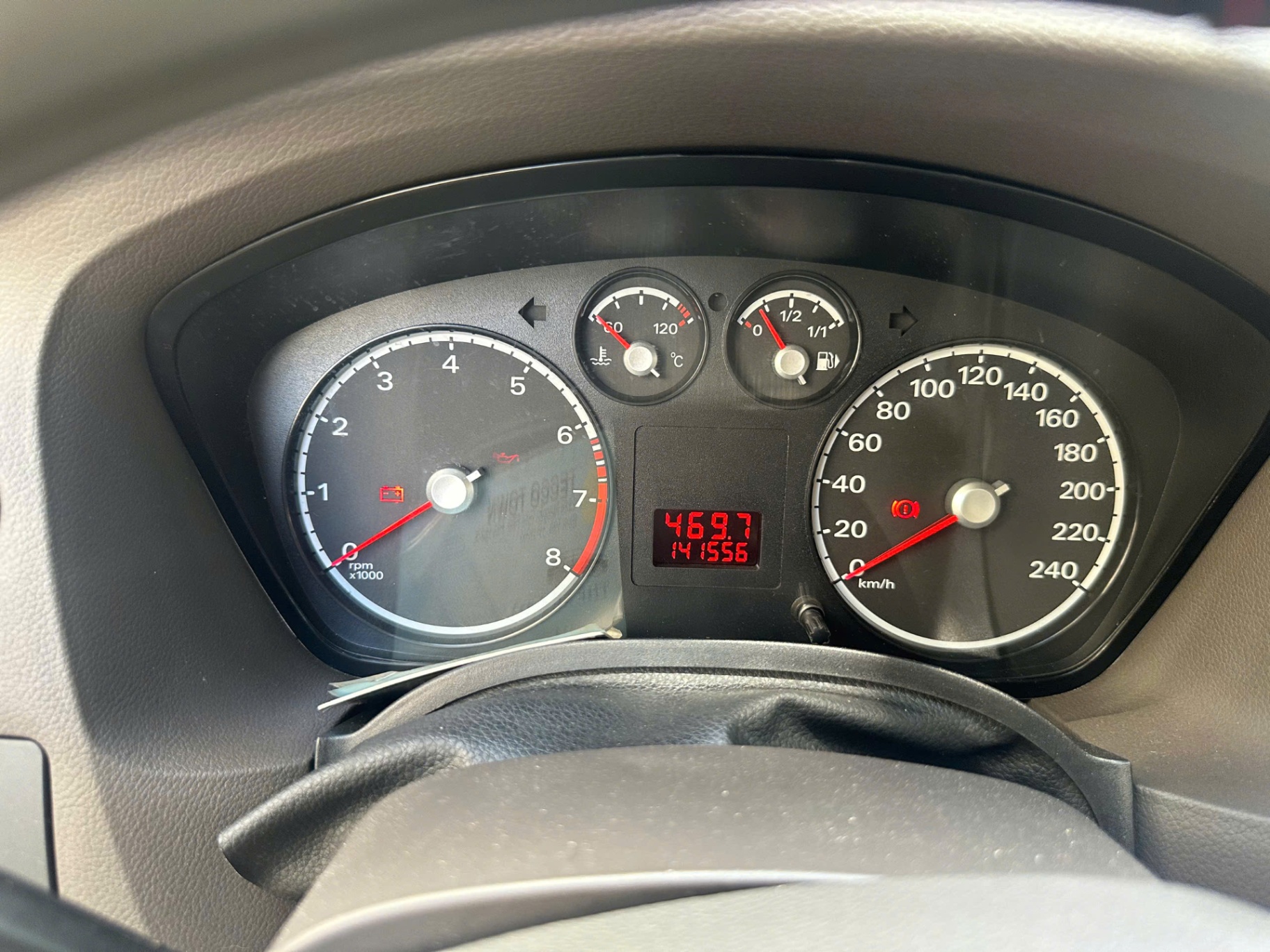 Ford Focus 1.8 MT 2009 - Nội thất 5