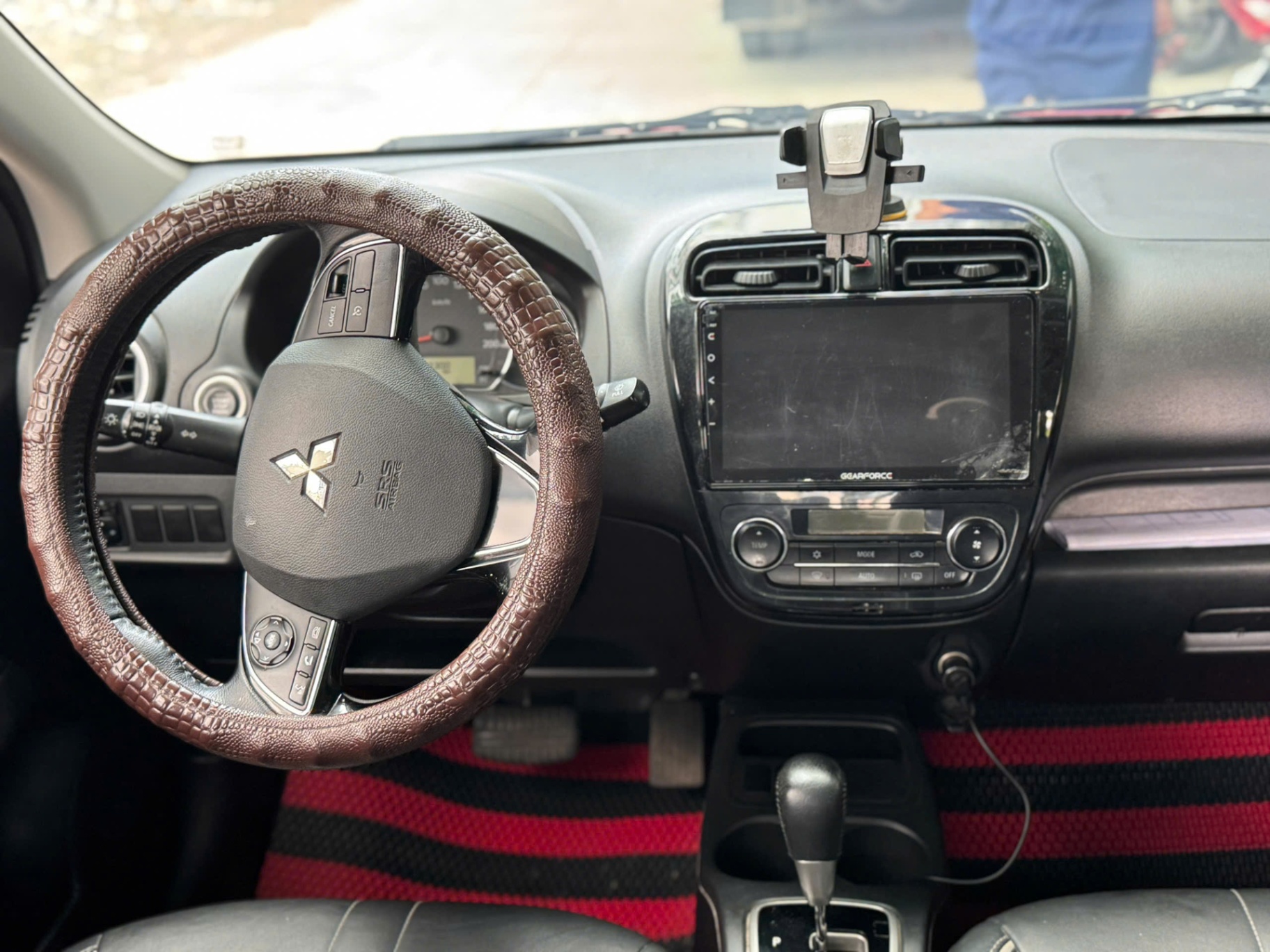 Mitsubishi Attrage 1.2 CVT 2021 - Nội thất 9