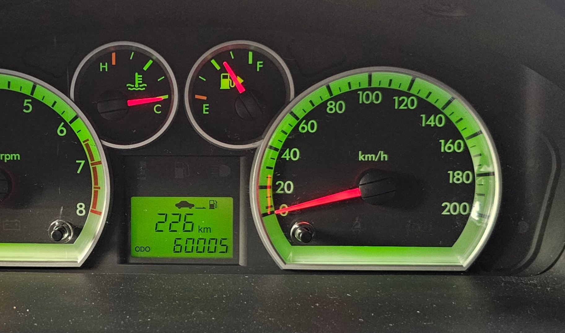 Chevrolet Aveo LT 1.4 MT 2018 - Nội thất 1