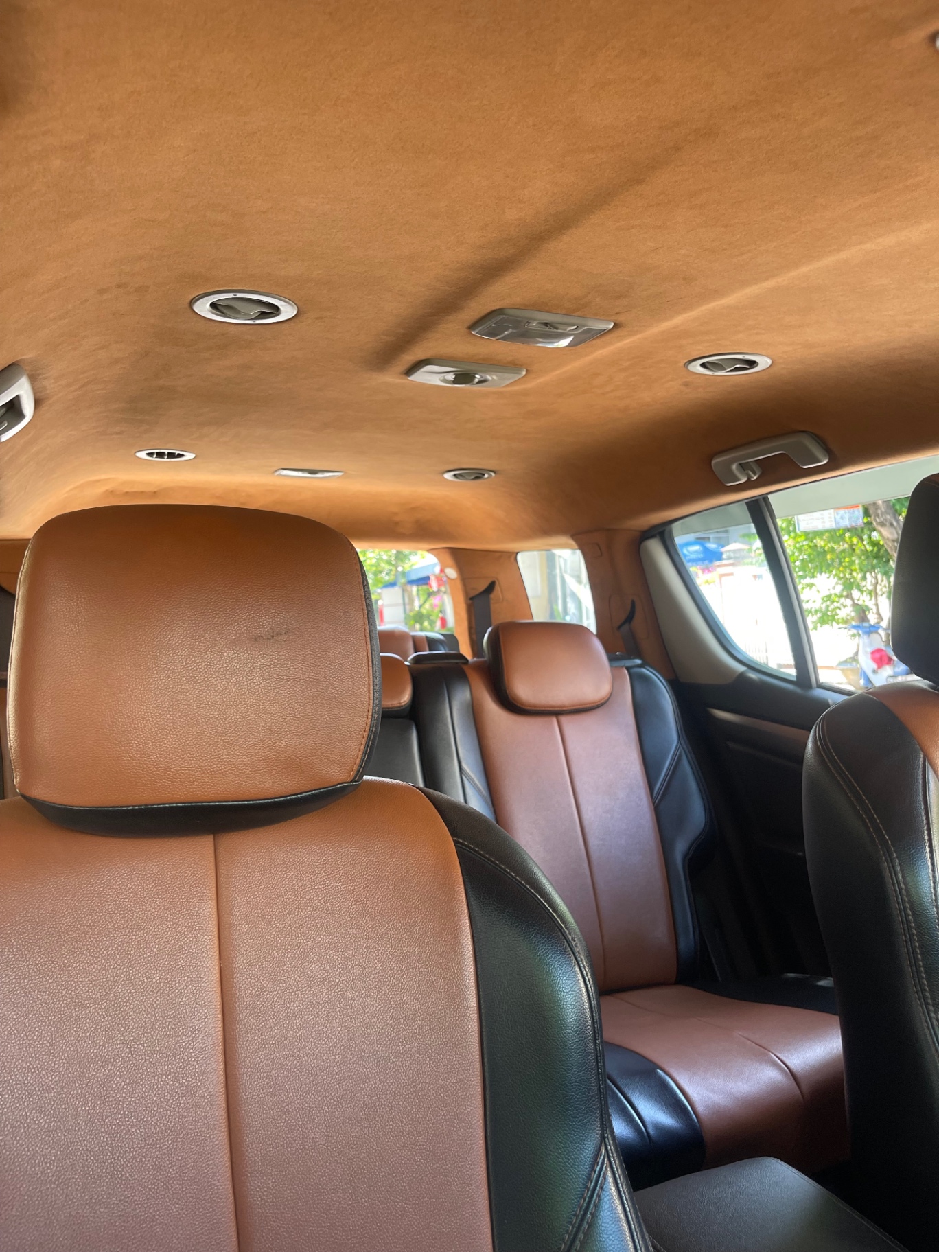 Chevrolet Trailblazer LT 2.5L 4x2 MT 2019 - Nội thất 1
