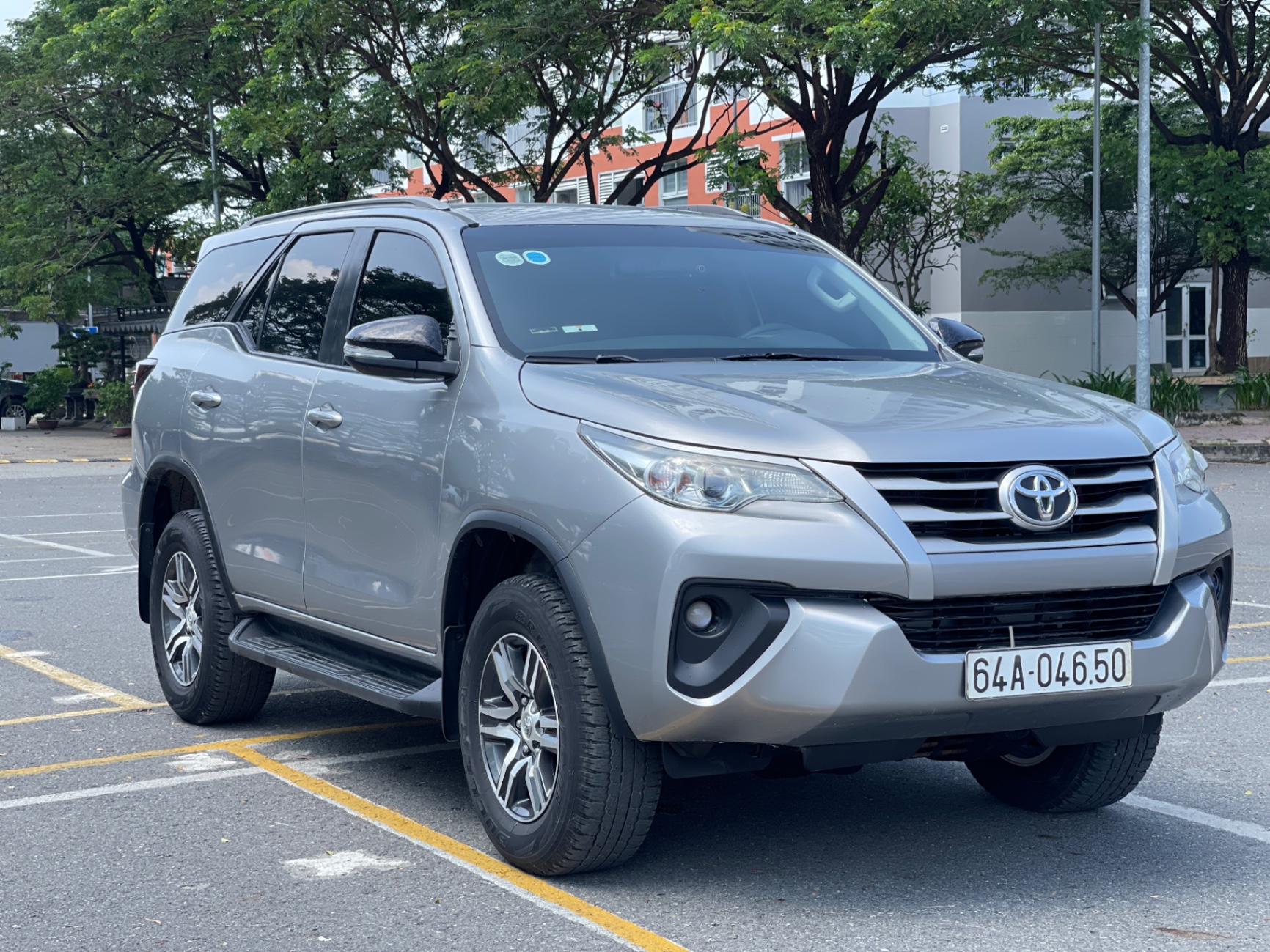 Toyota Fortuner 2.4G 4x2 MT 2017 - Ngoại thất 2