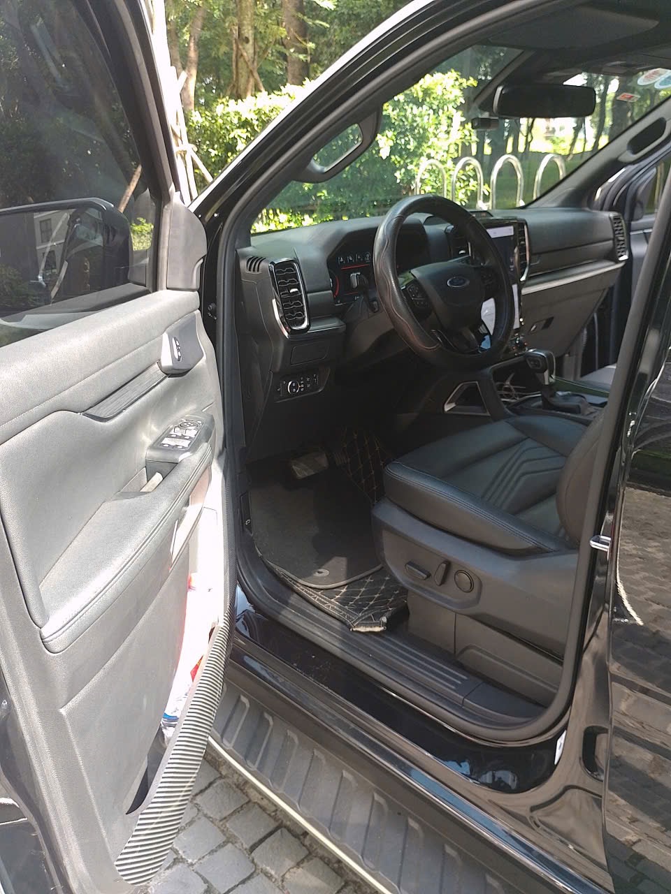 Ford Everest Titanium 2.0L 4x2 AT 2023 - Nội thất 11