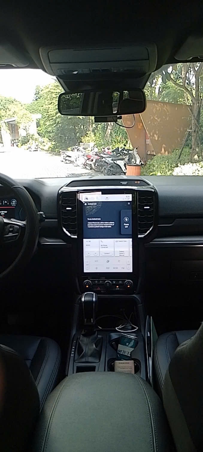 Ford Everest Titanium 2.0L 4x2 AT 2023 - Nội thất 3