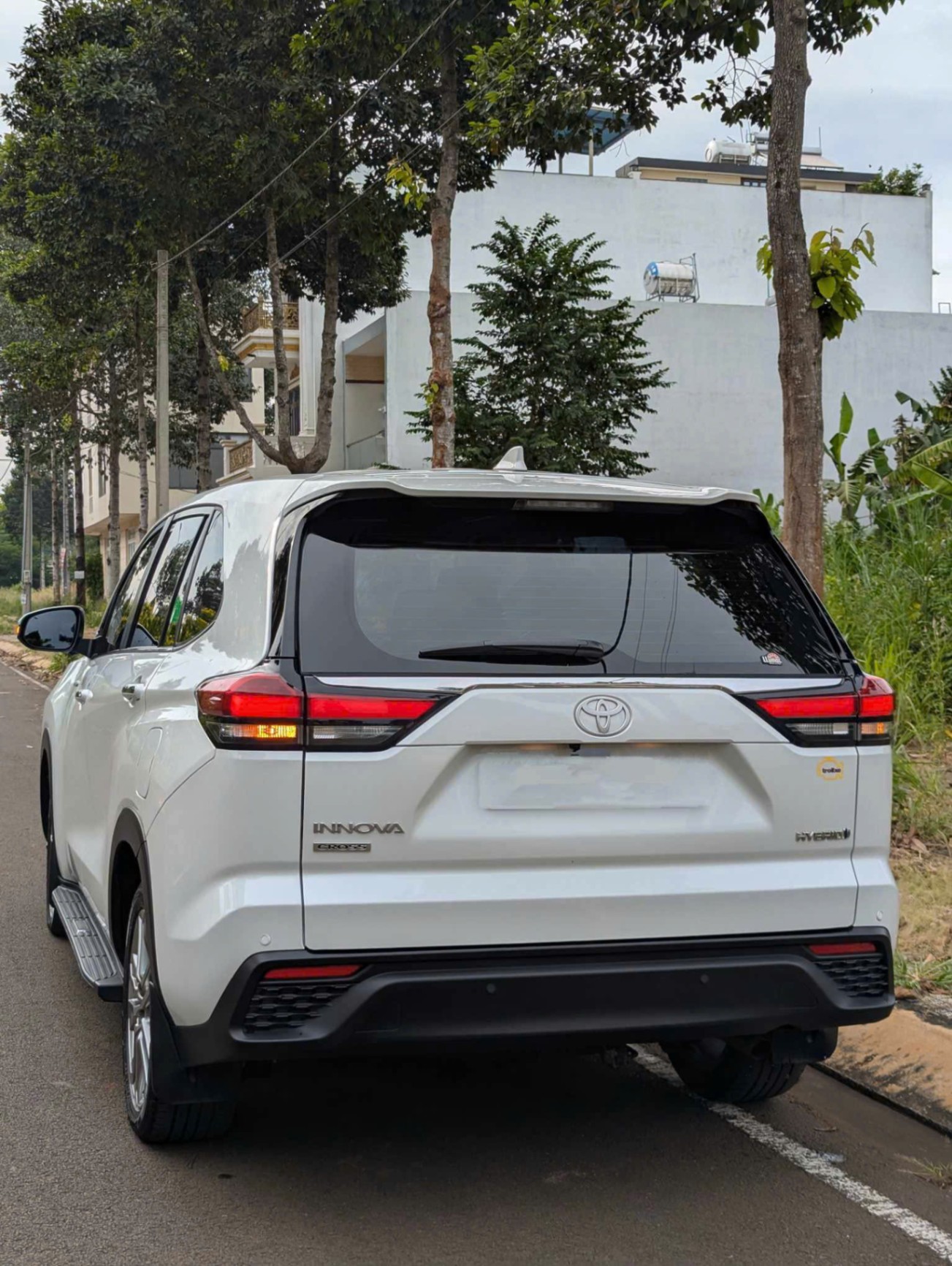 Toyota Innova Cross HEV 2.0 CVT 2024 - Ngoại thất 1