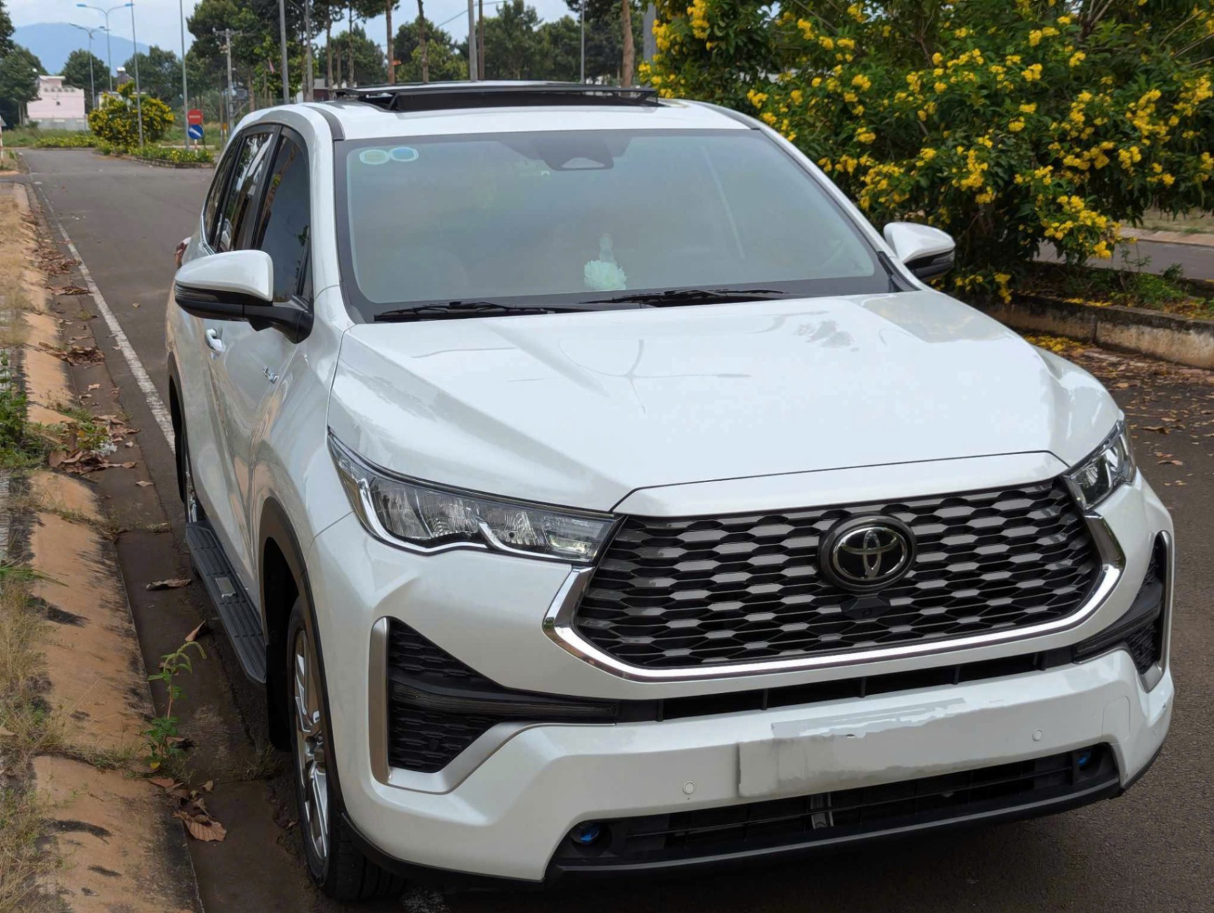 Toyota Innova Cross HEV 2.0 CVT 2024