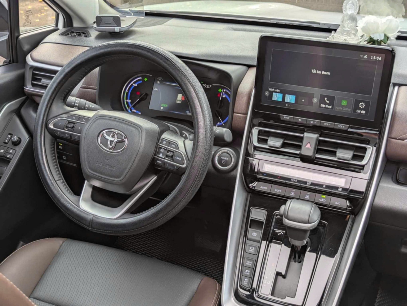 Toyota Innova Cross HEV 2.0 CVT 2024 - Nội thất 1