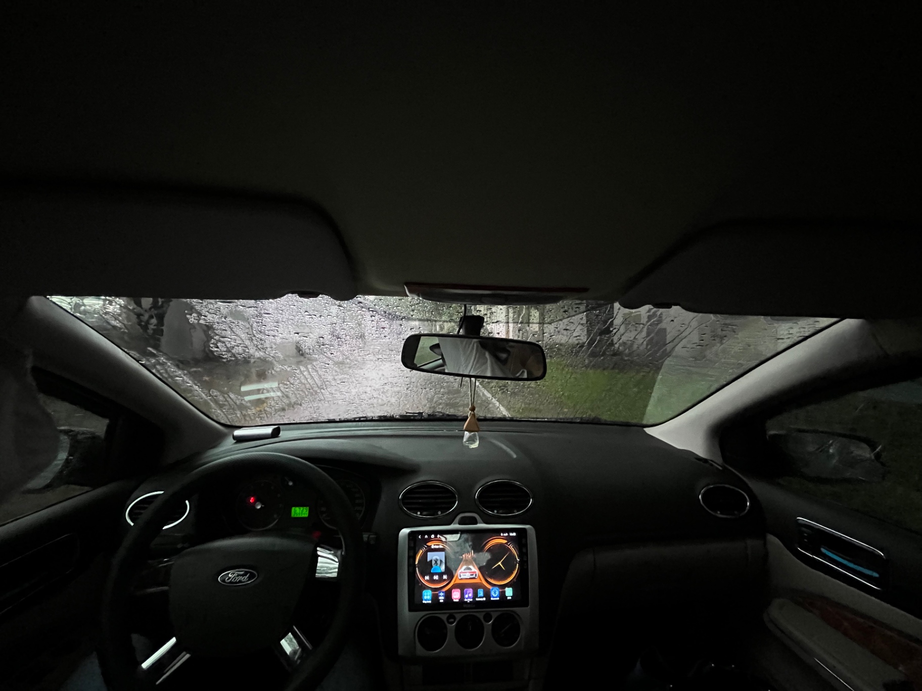 Ford Focus 1.8 MT 2008 - Nội thất 1