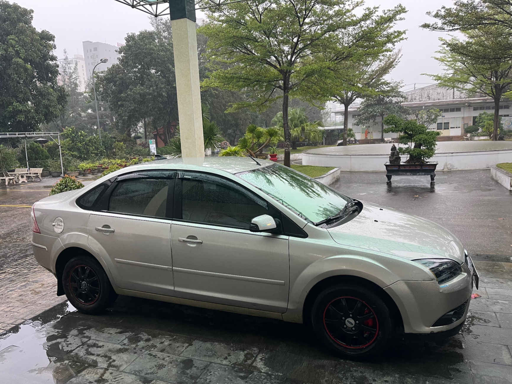 Ford Focus 1.8 MT 2008 - Ngoại thất 1