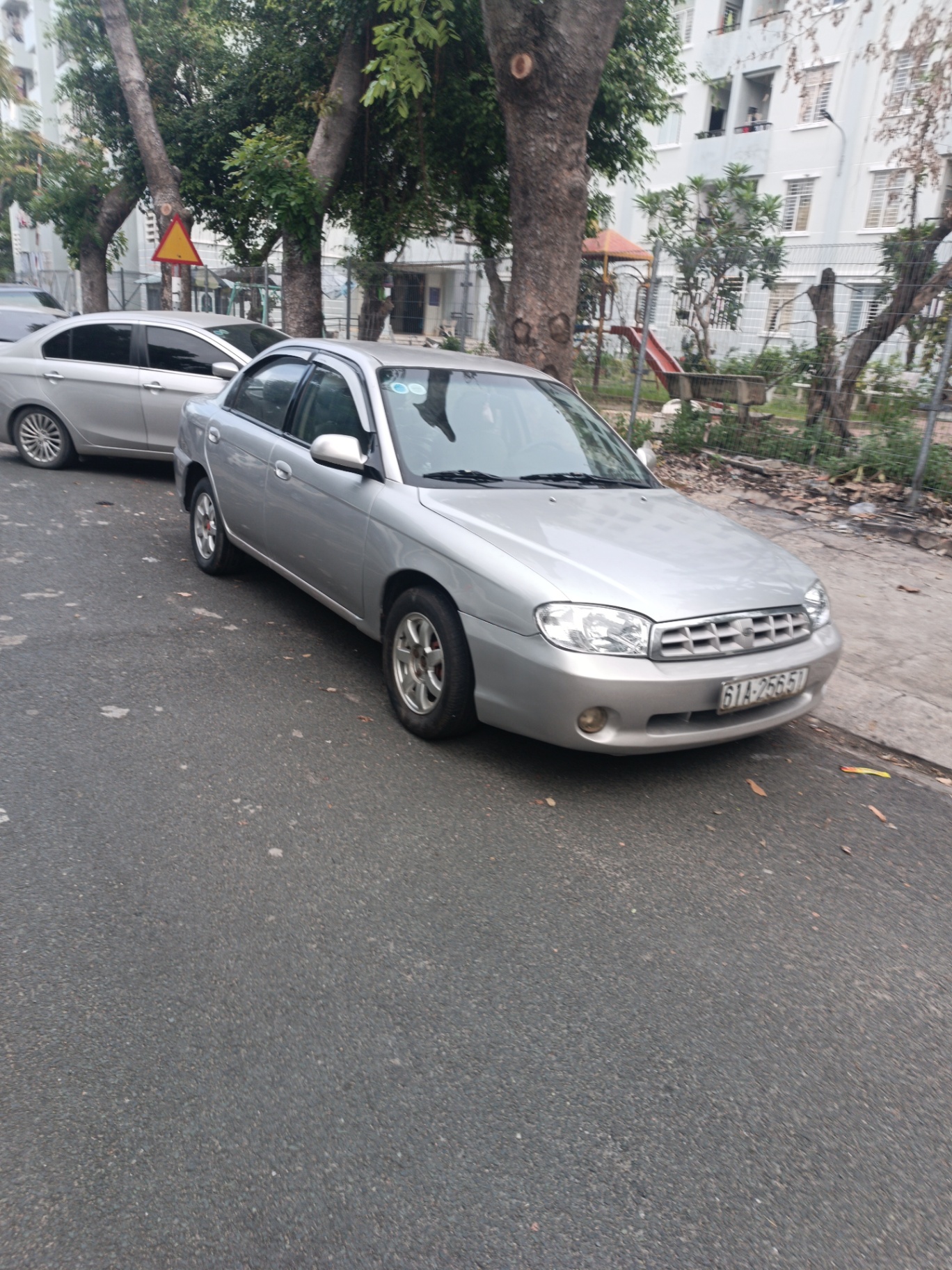 Kia Spectra 1.6 MT 2003 - Ngoại thất 2