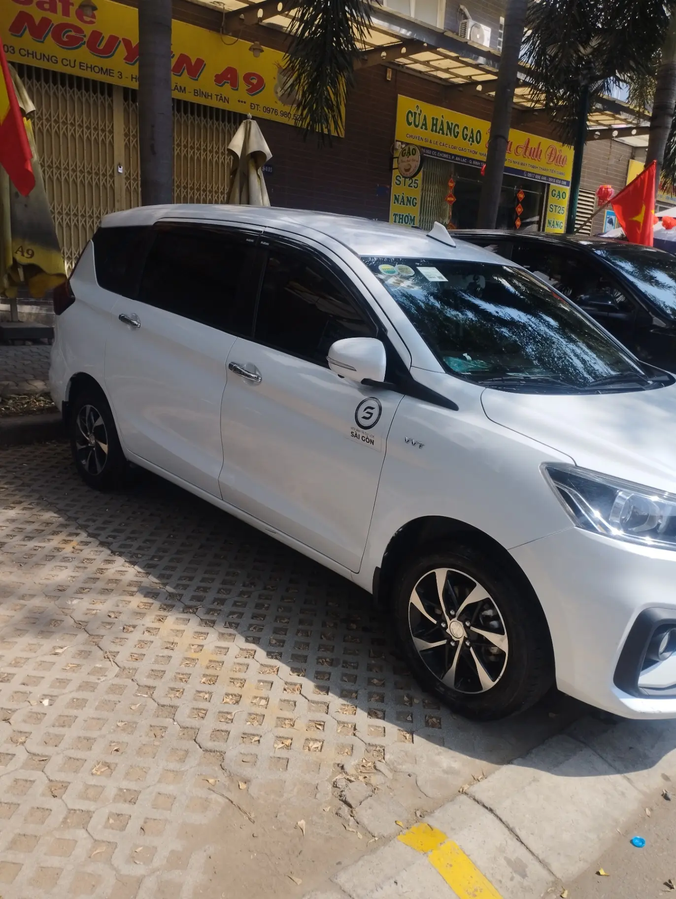 Suzuki Ertiga Hybrid 1.5 AT 2022 - Ngoại thất 1
