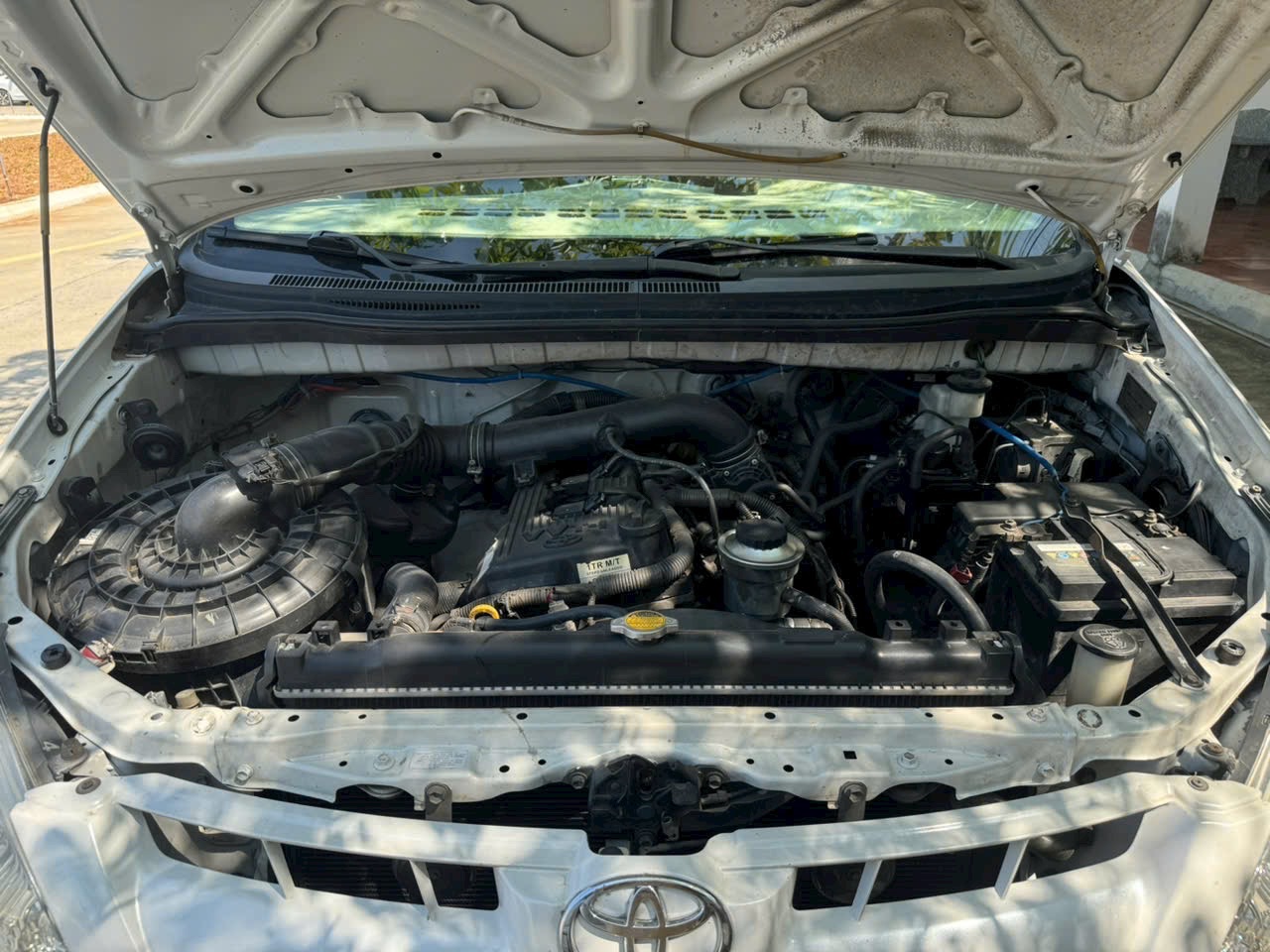 Toyota Innova G 2006 - Khoang động cơ 1
