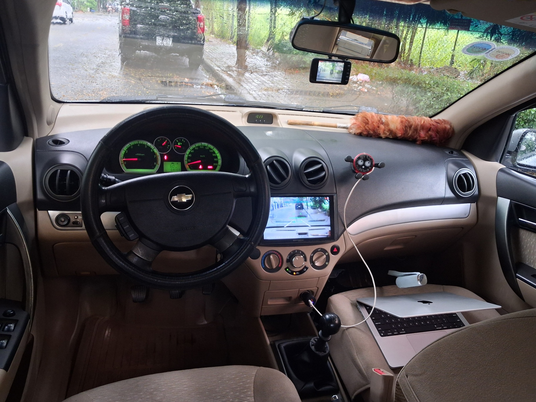 Chevrolet Aveo LT 1.5 MT 2016 - Ngoại thất 3