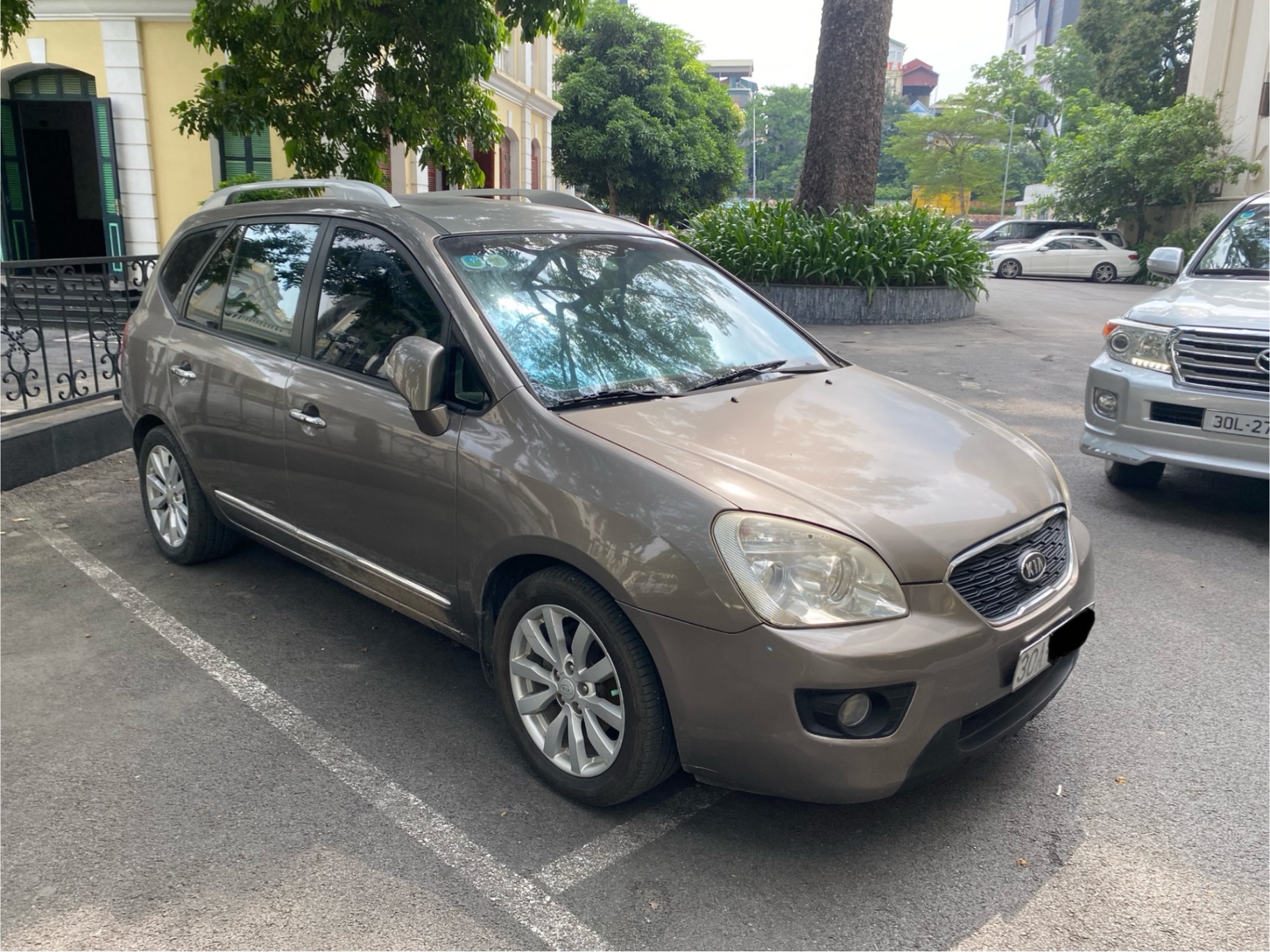 Kia Carens SXAT 2011