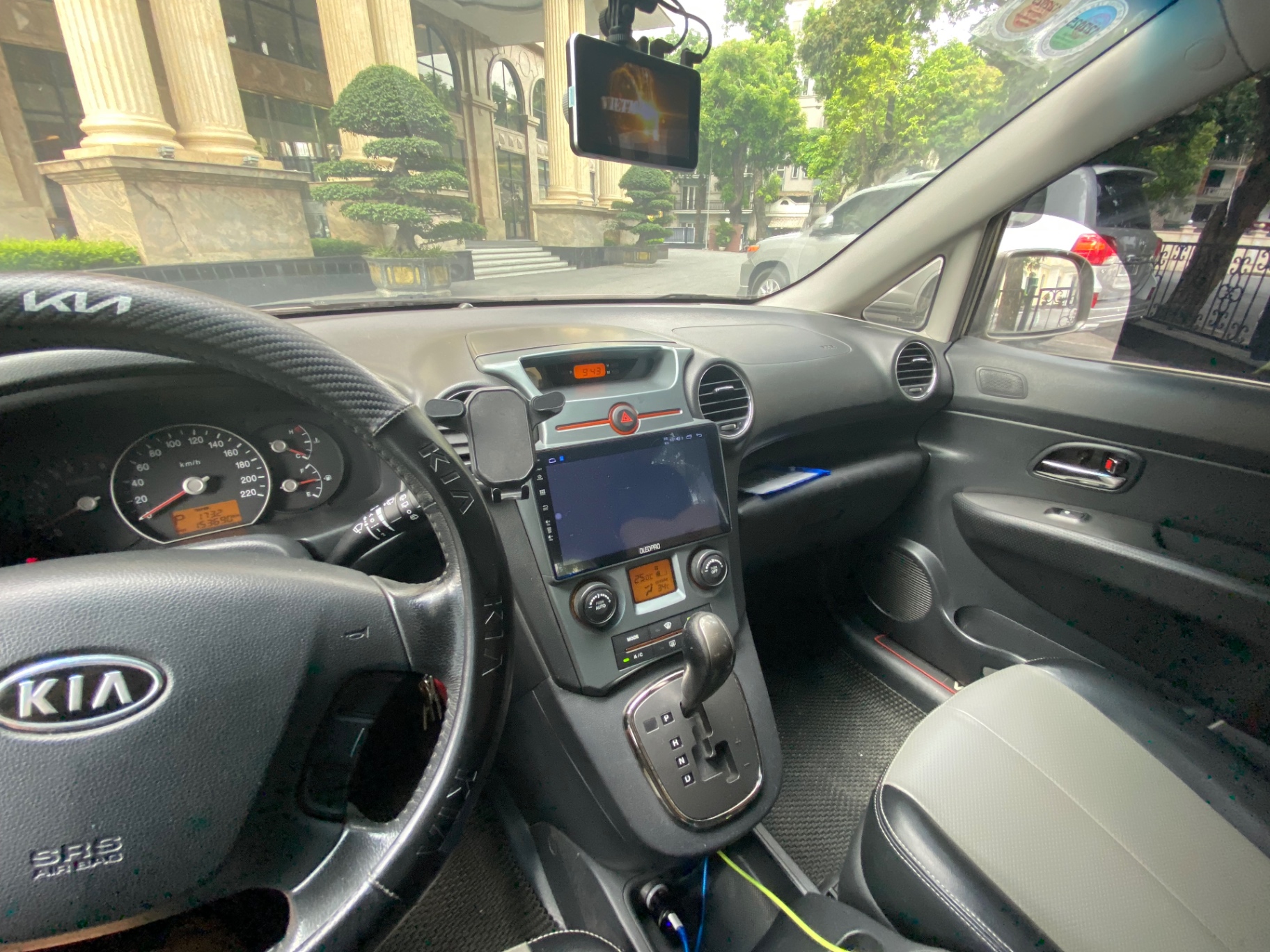 Kia Carens SXAT 2011 - Nội thất 1