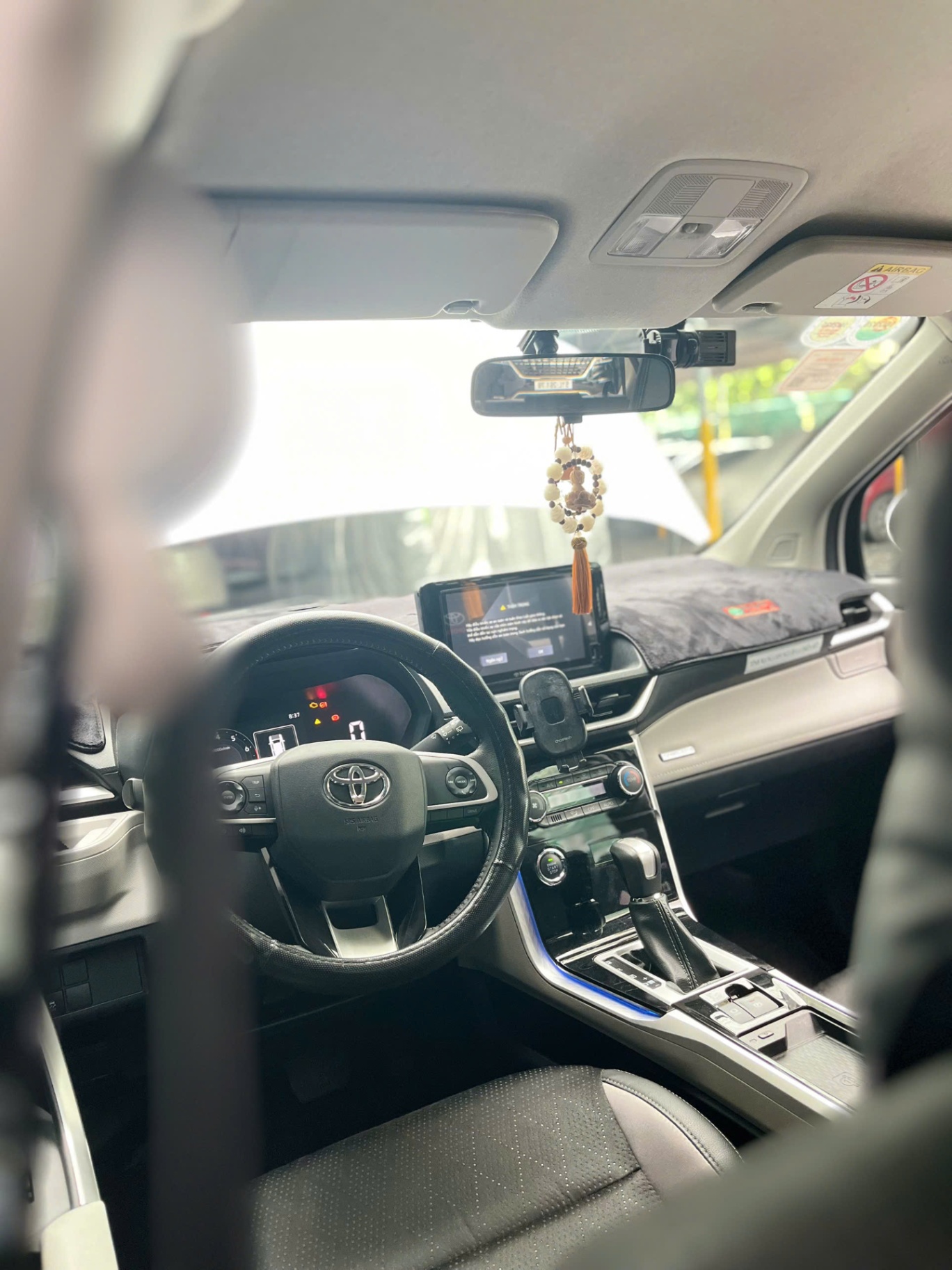 Toyota Veloz Cross 1.5 CVT 2024 - Nội thất 1