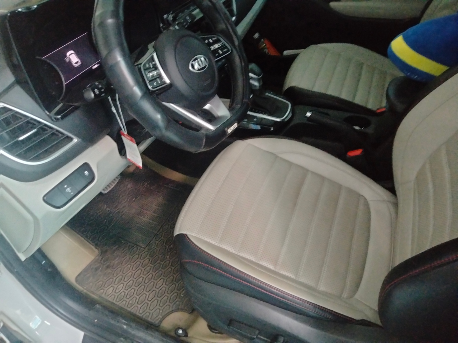 Kia Seltos Premium 1.4 AT 2021 - Nội thất 1