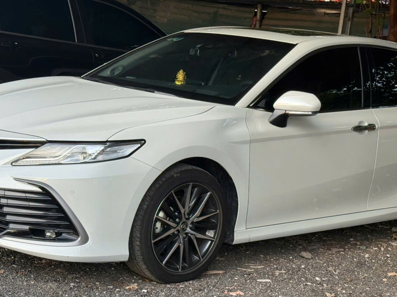 Toyota Camry 2.0Q 2023 - Ngoại thất 6