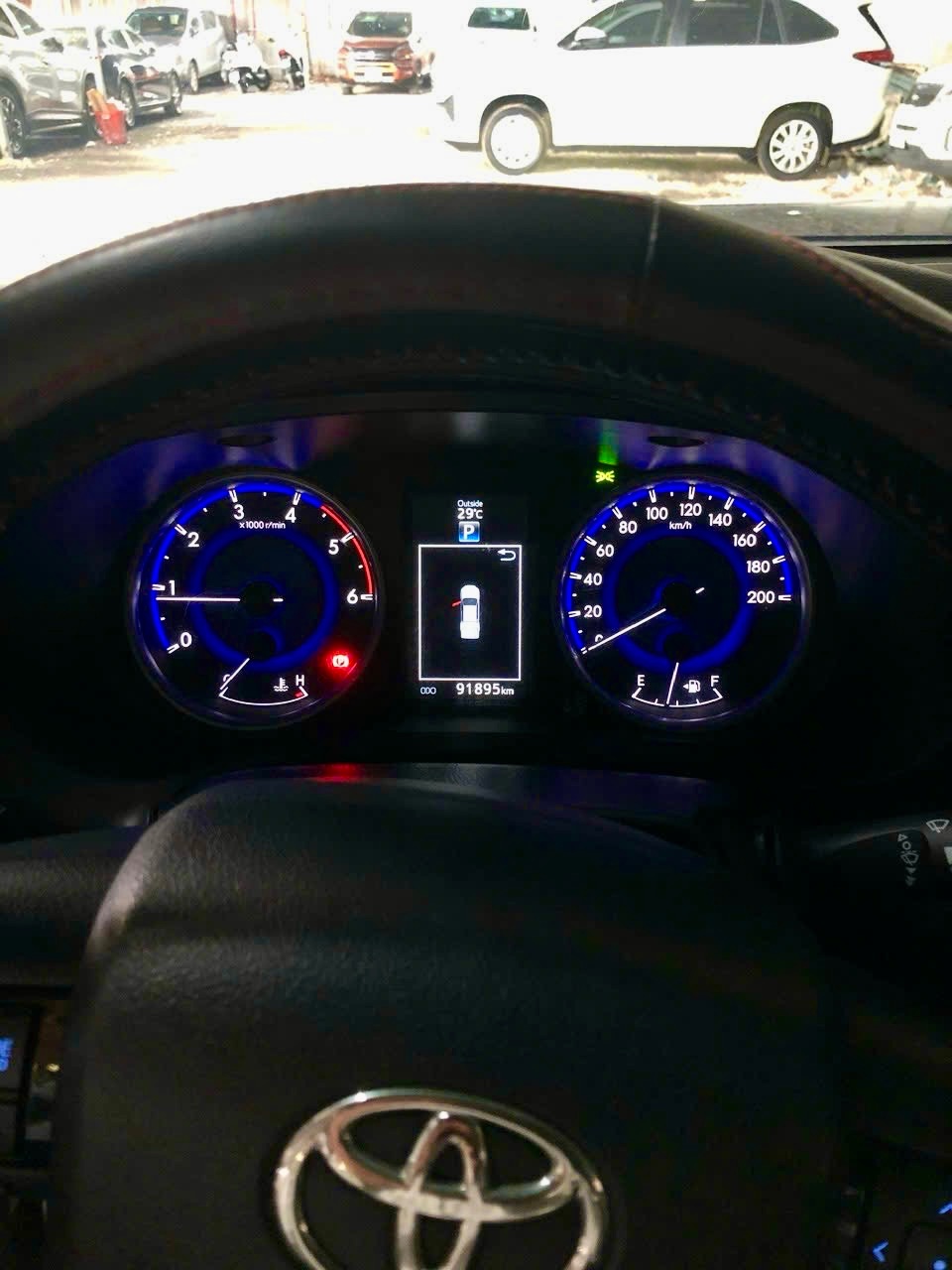 Toyota Hilux 3.0G 4x4 AT 2015 - Nội thất 1