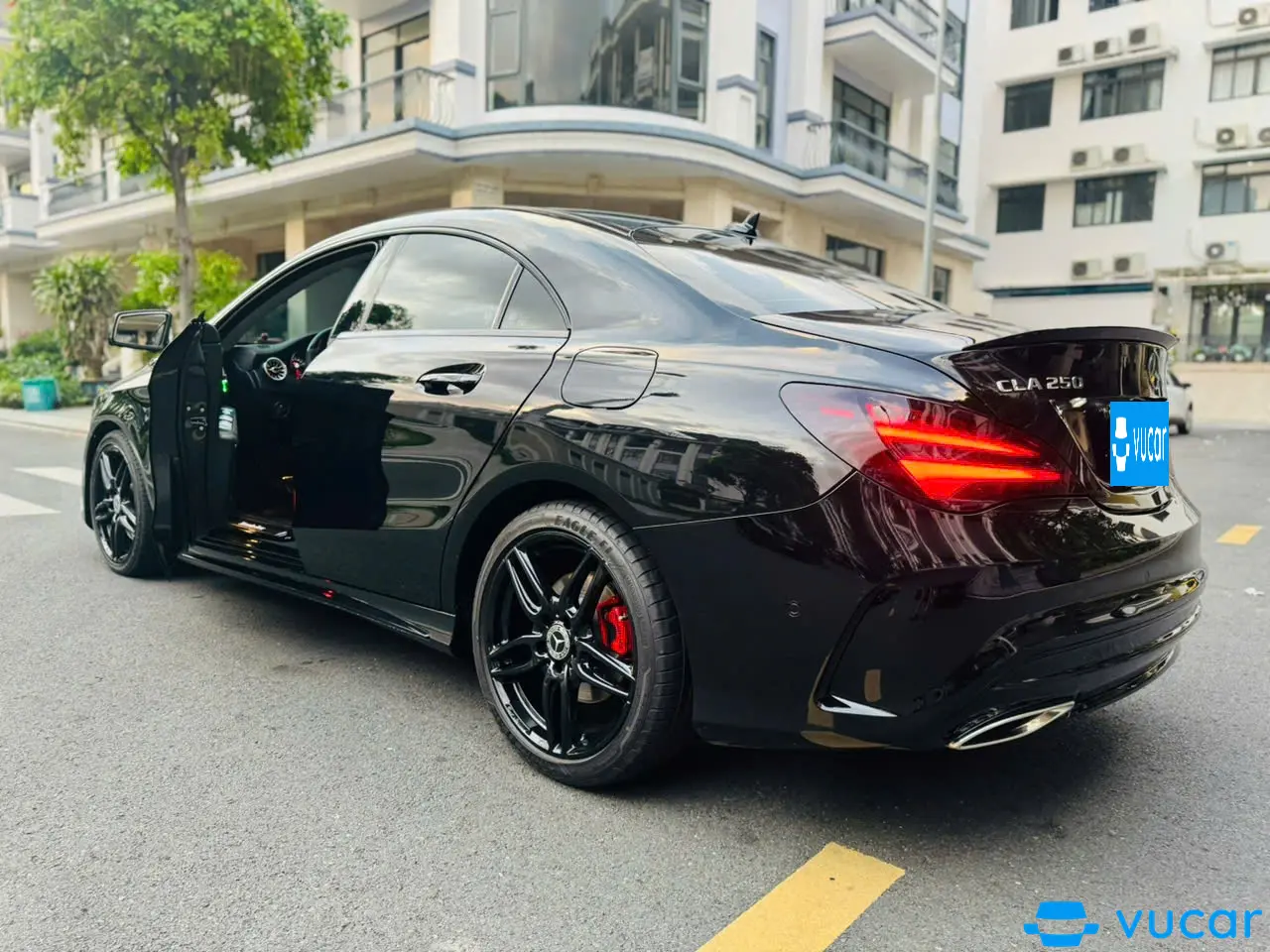 Mercedes Cla class CLA 250 4Matic 2017 - Ngoại thất 15