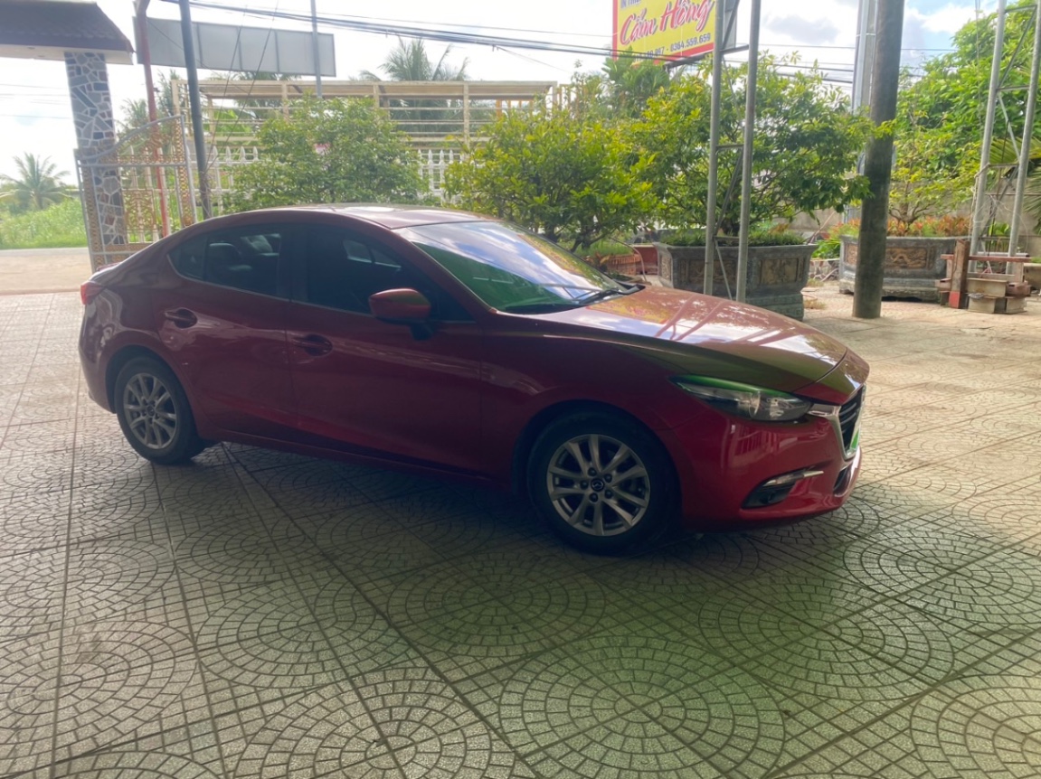Mazda 3 1.5 AT 2018
