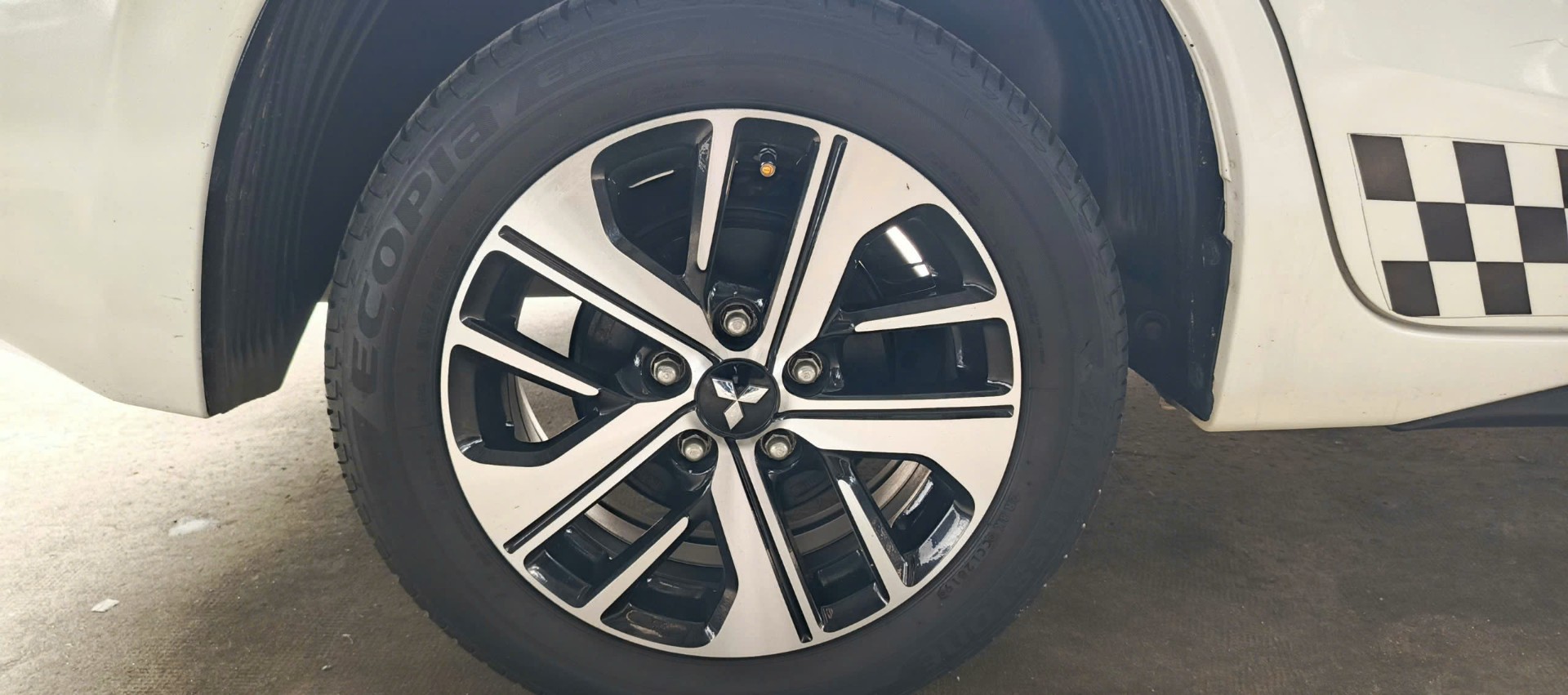 Mitsubishi Xpander 1.5 MT 2019 - Ngoại thất 8