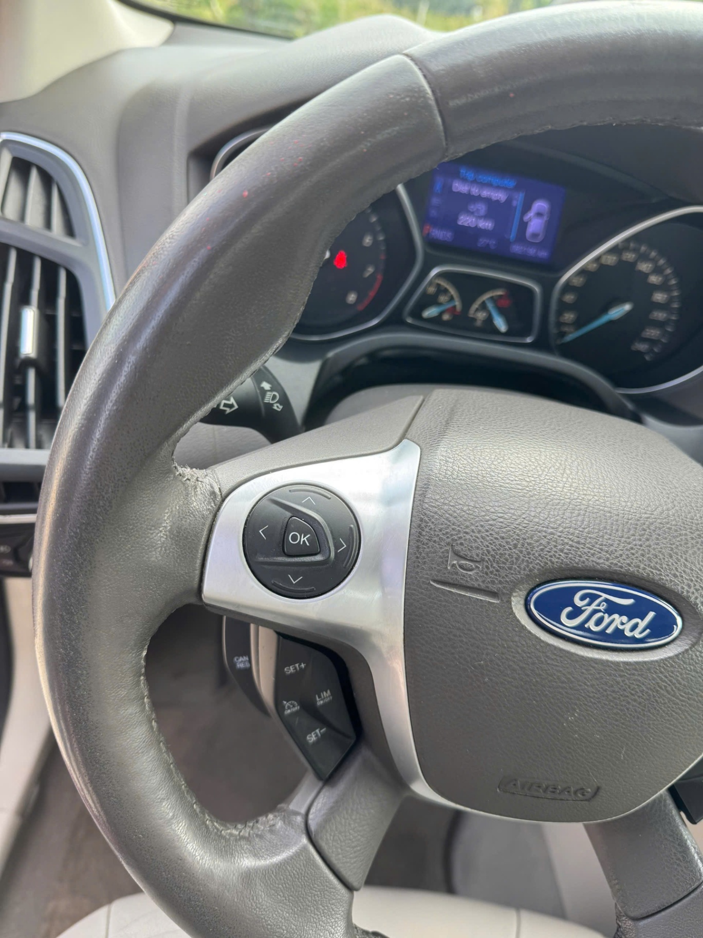 Ford Focus S 2.0 AT 2013 - Nội thất 5