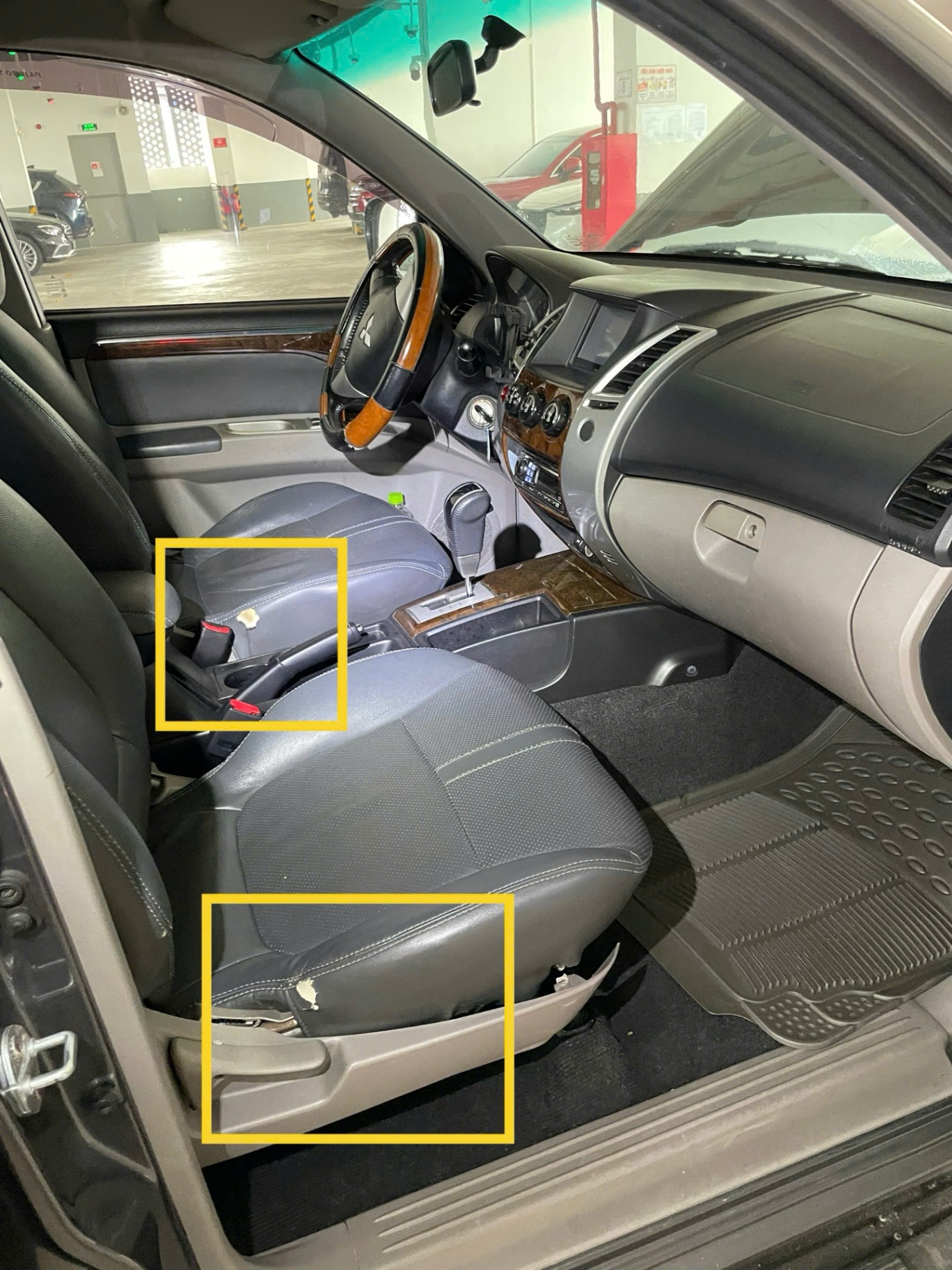 Mitsubishi Pajero Sport 2012 D 4x2 AT - Nội thất 15