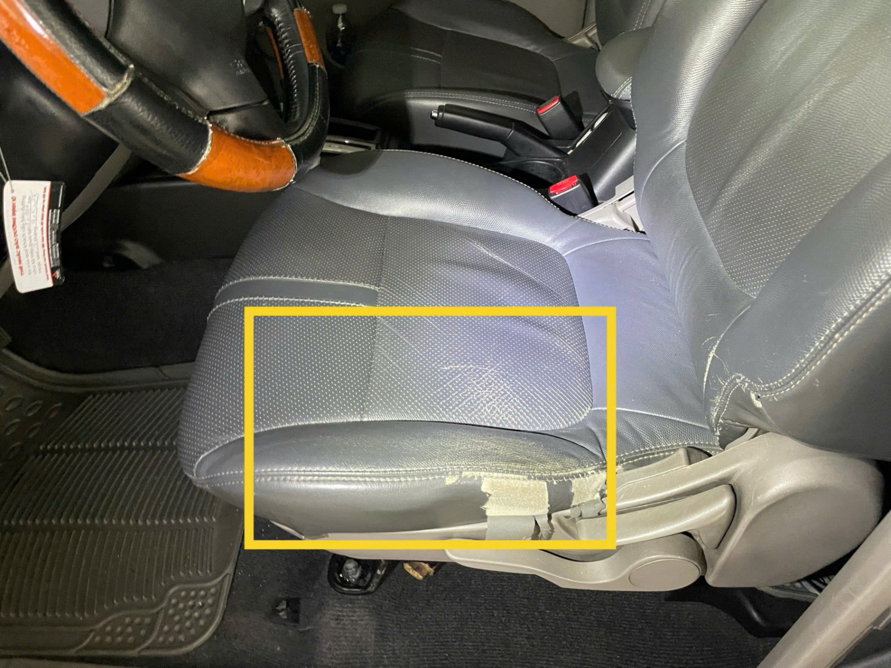 Mitsubishi Pajero Sport 2012 D 4x2 AT - Nội thất 13