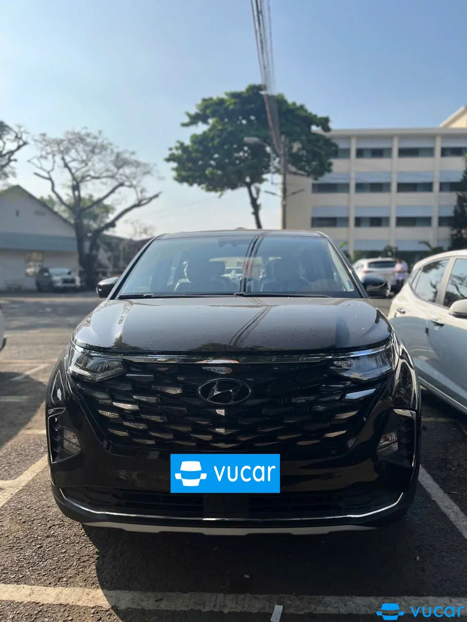 Hyundai Custin Cao Cấp 2.0T 2023