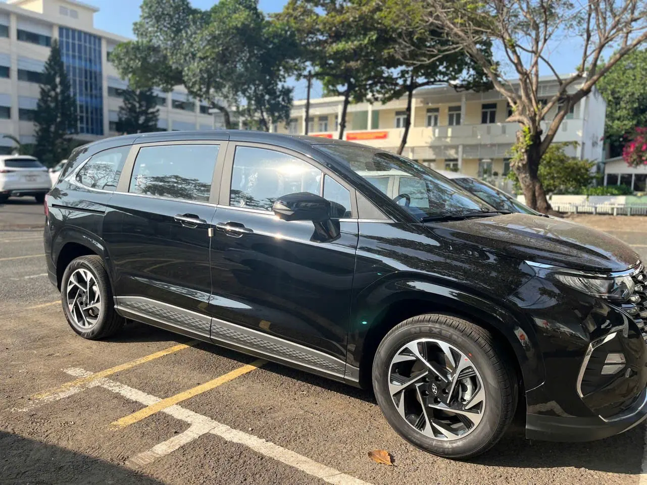 Hyundai Custin Cao Cấp 2.0T 2023 - Ngoại thất 2