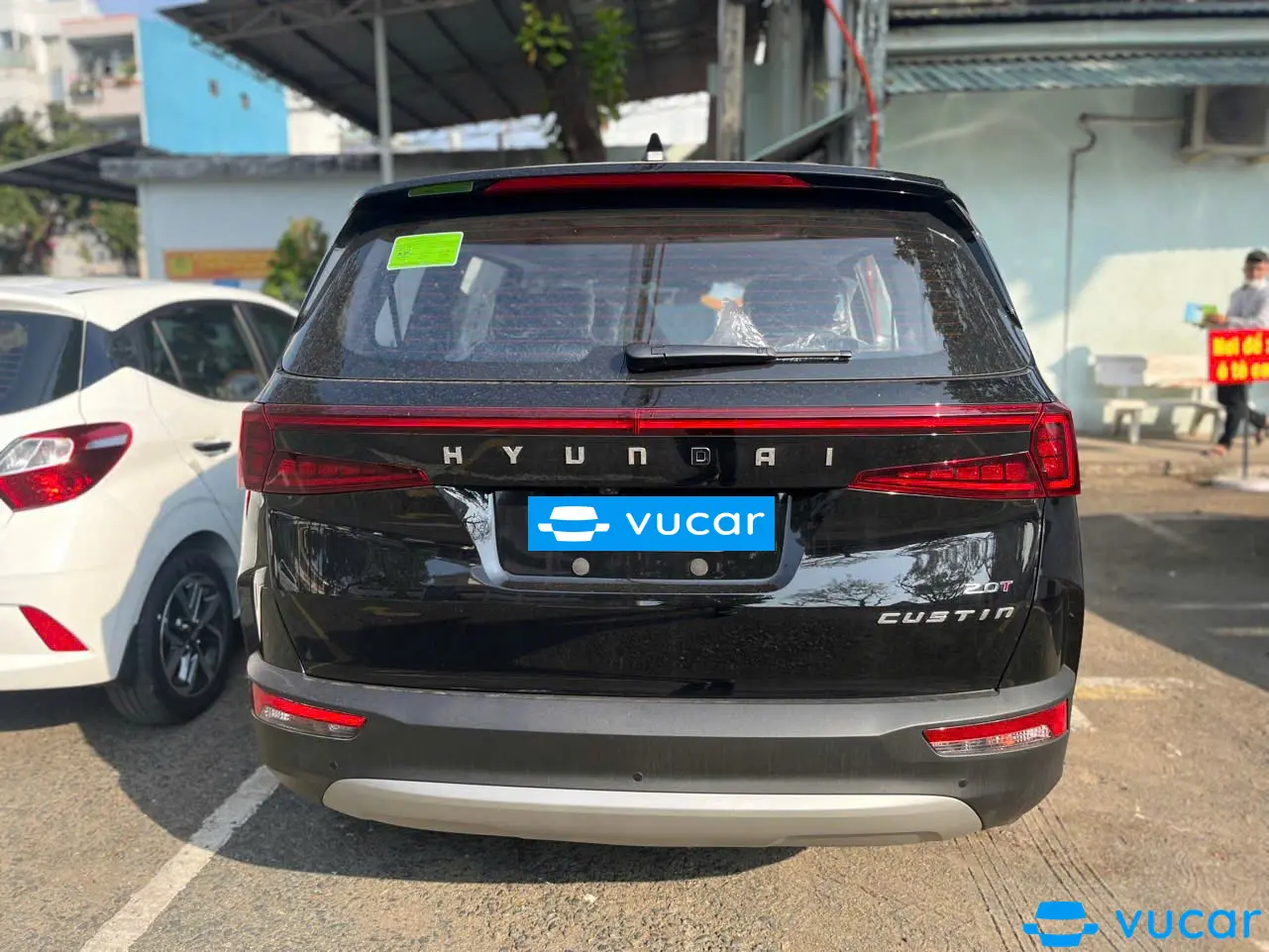 Hyundai Custin Cao Cấp 2.0T 2023 - Ngoại thất 3