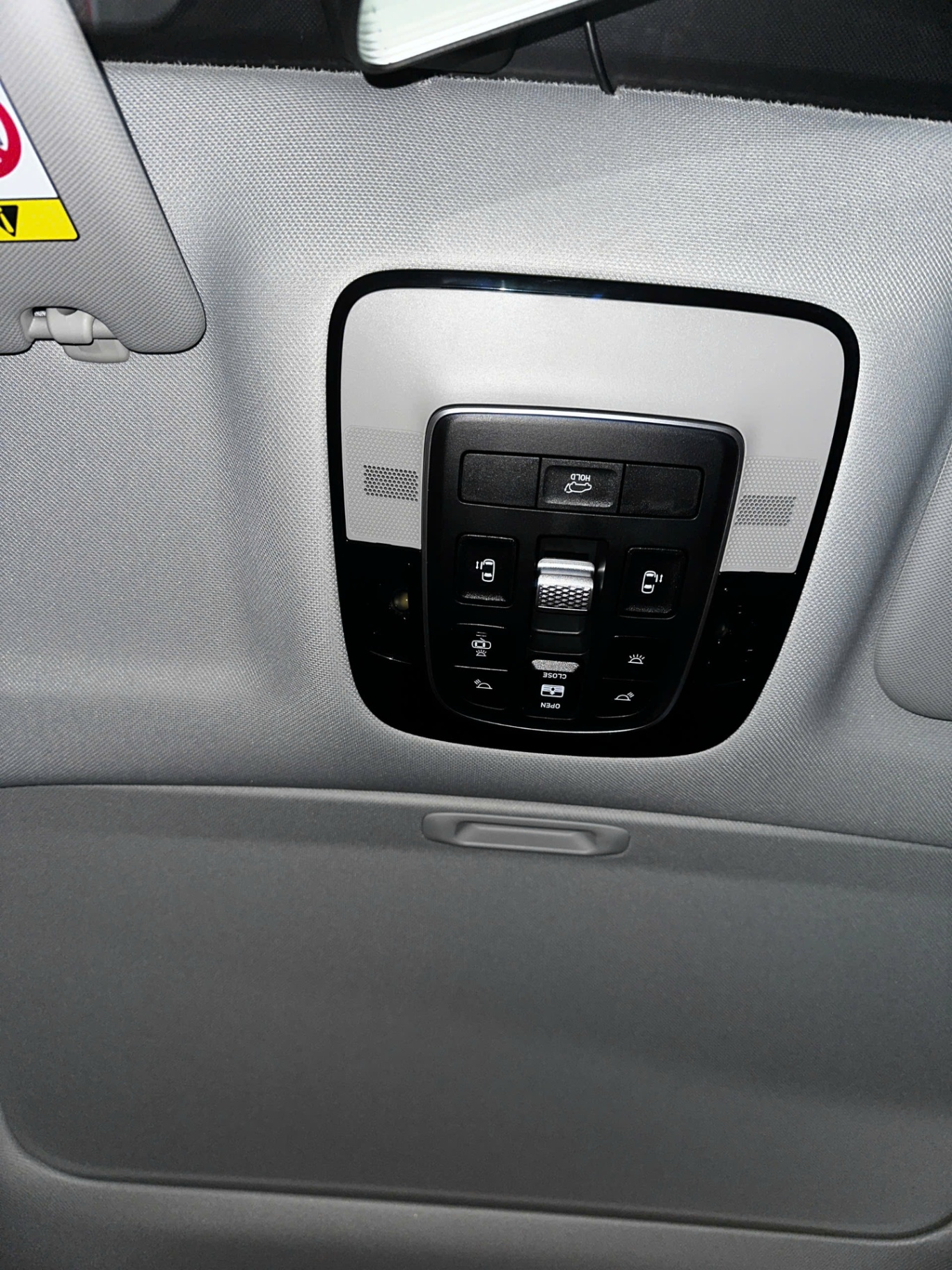 Hyundai Custin Cao Cấp 2.0T 2023 - Nội thất 4