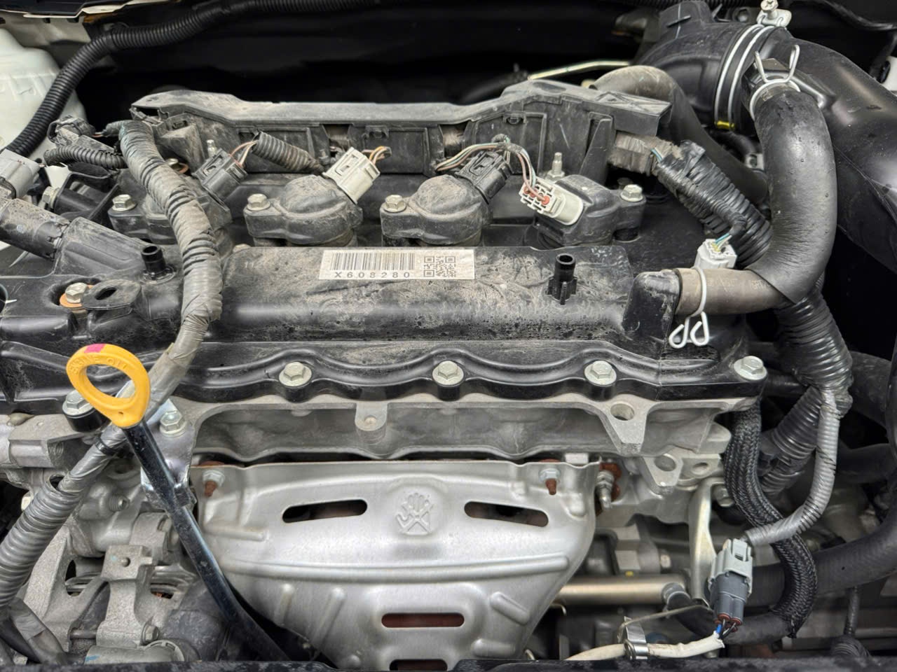Toyota Vios 1.5E MT 2020 - Khoang động cơ 6