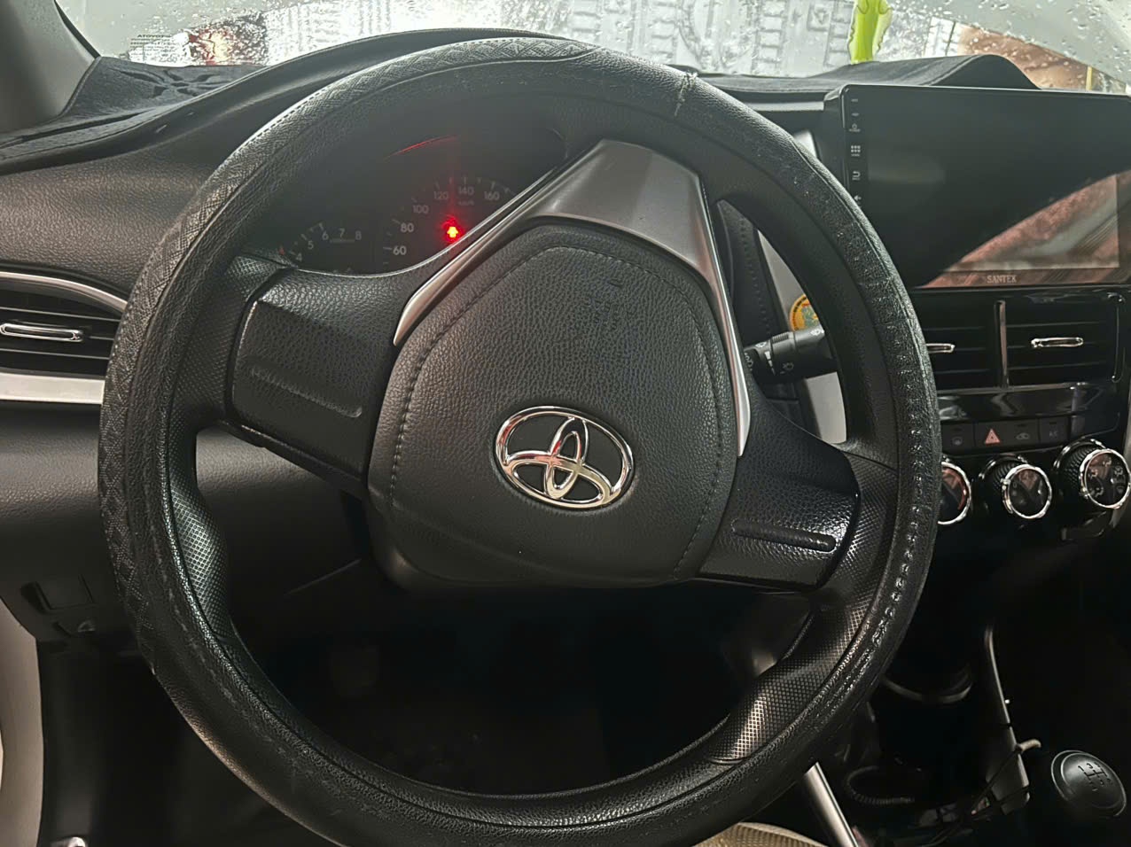 Toyota Vios 1.5E MT 2020 - Nội thất 9