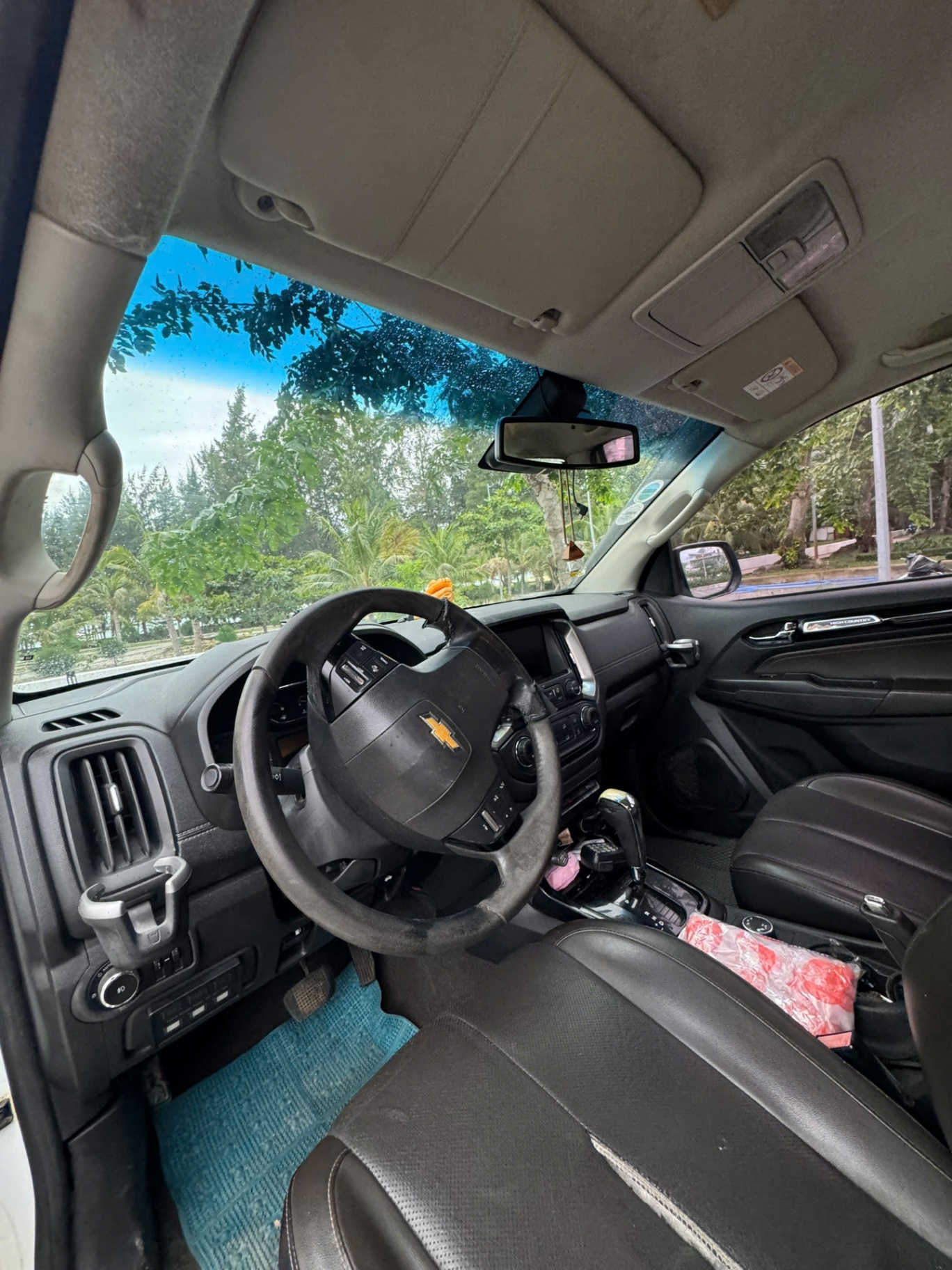 Chevrolet Colorado High Country 2.8L 4x4 AT 2017 - Nội thất 9