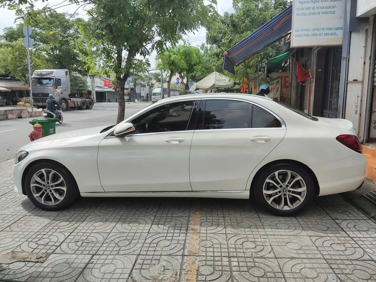 Mercedes C class C200 2018 - Ngoại thất 6